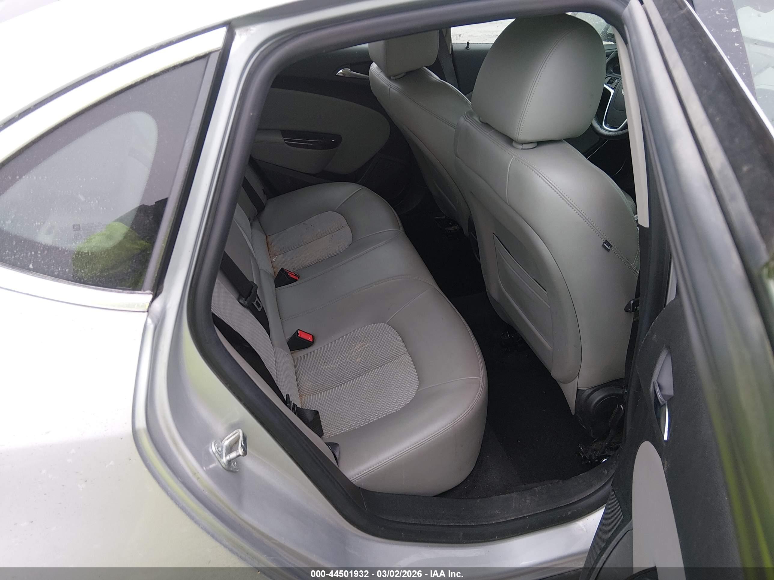 BUICK VERANO image 8