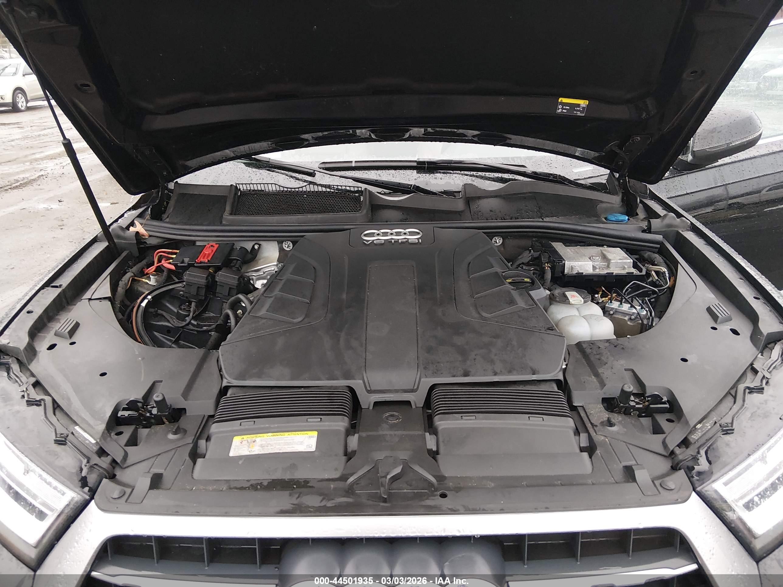 AUDI Q7 image 10