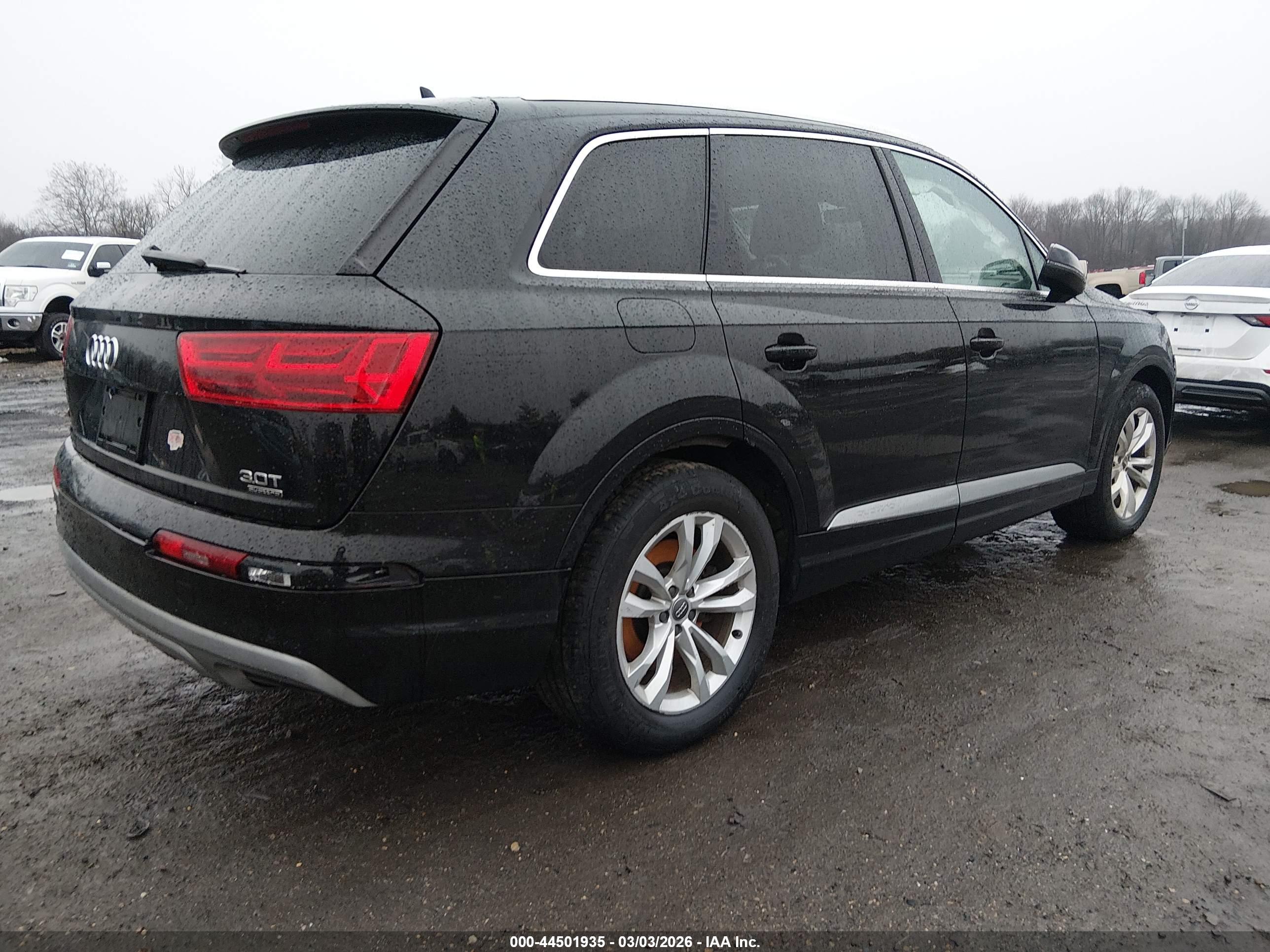AUDI Q7 image 4
