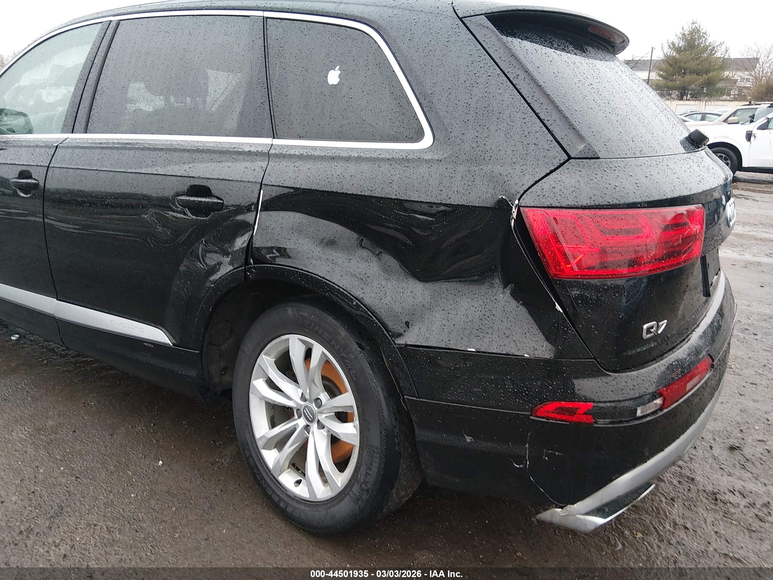 AUDI Q7 image 6