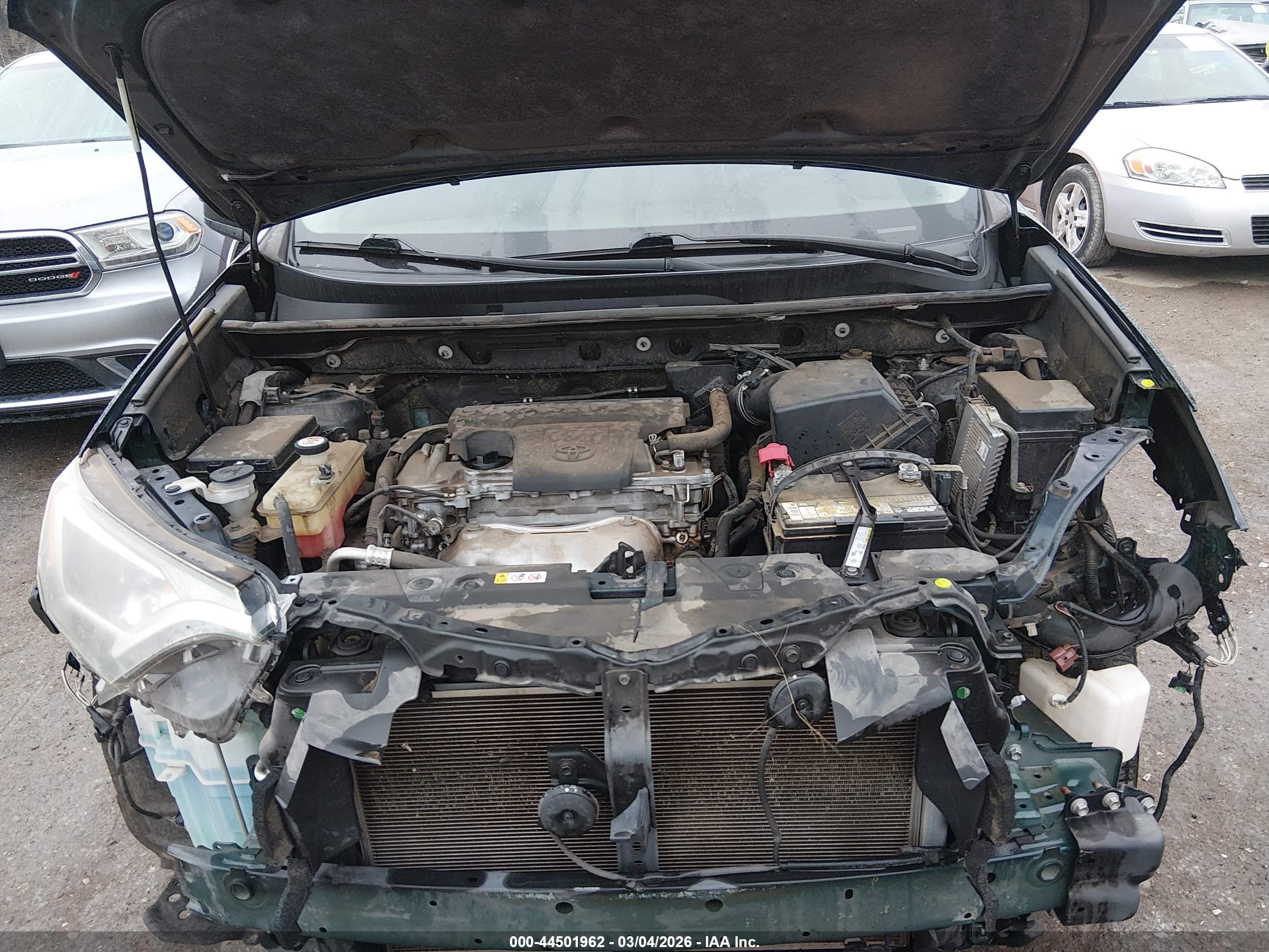 TOYOTA RAV4 image 10