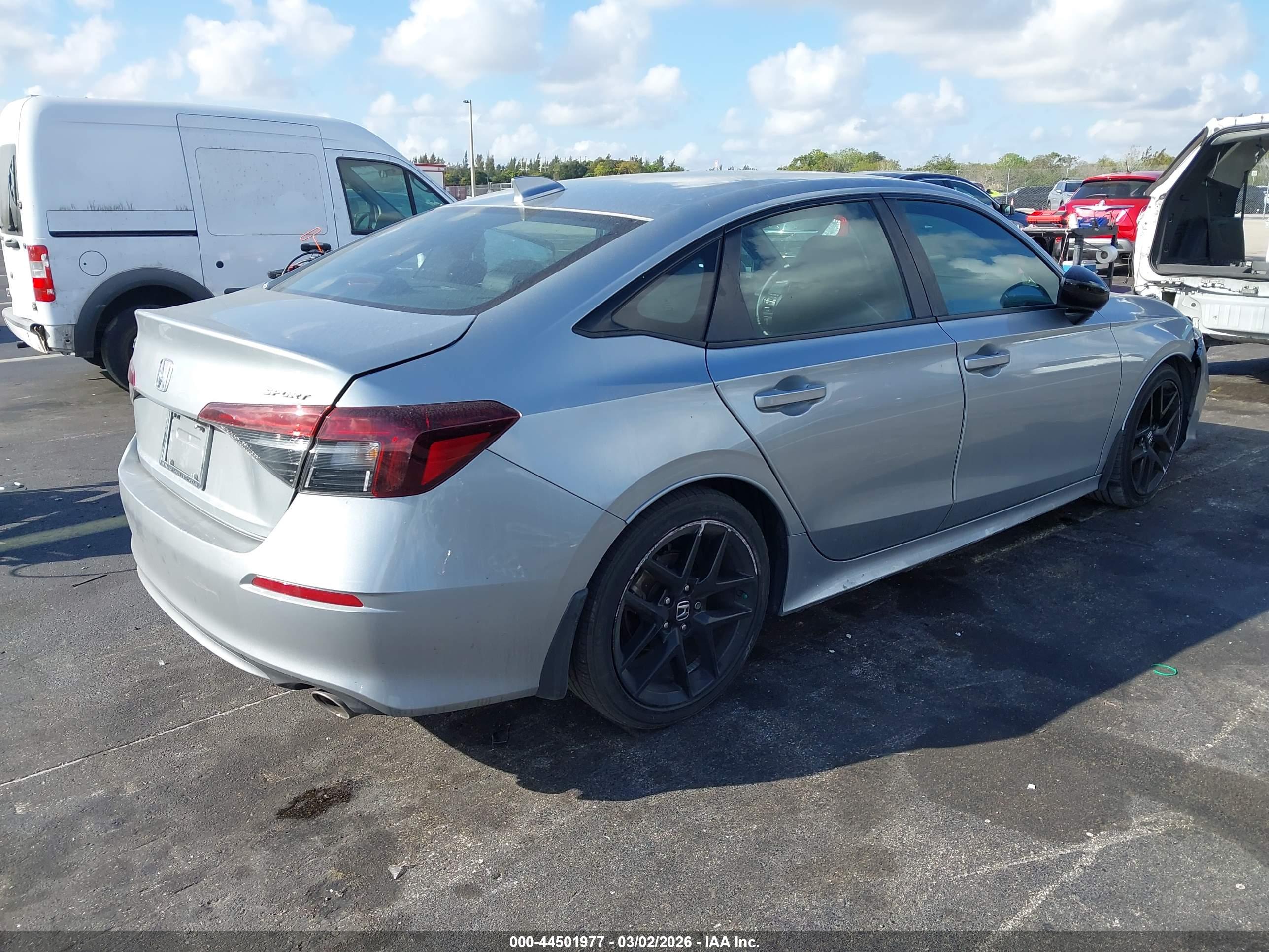 HONDA CIVIC image 4