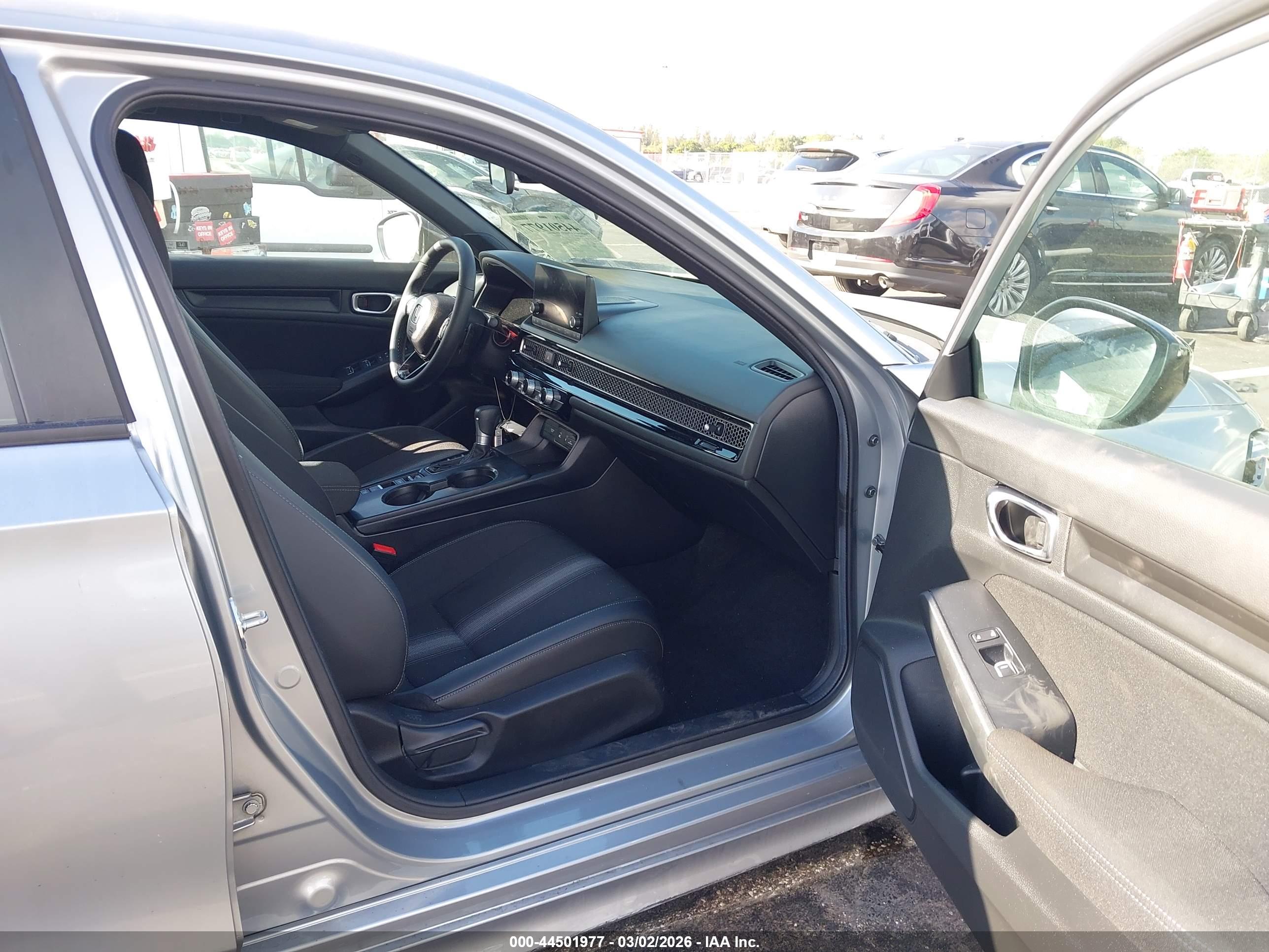HONDA CIVIC image 5