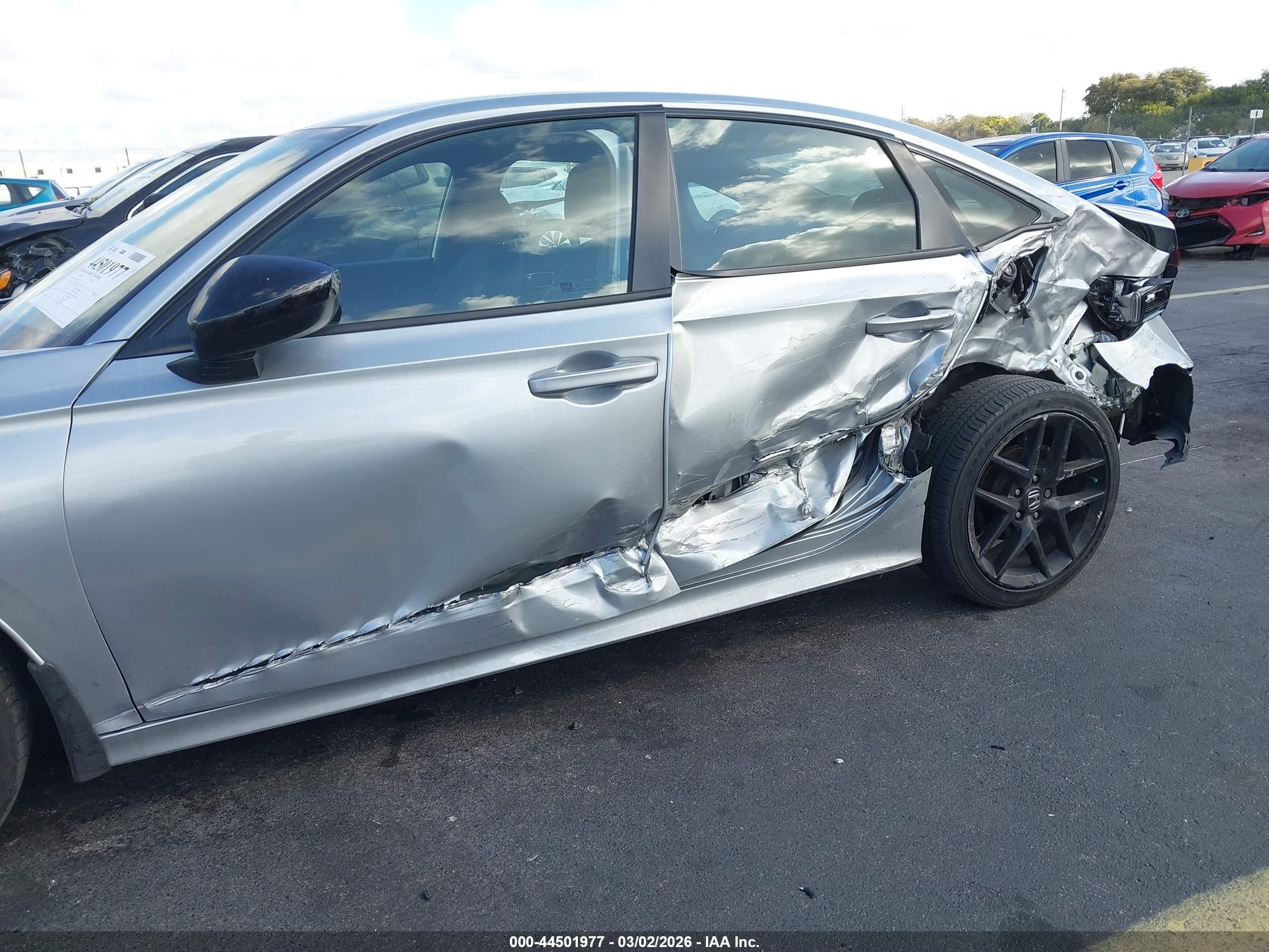 HONDA CIVIC image 6
