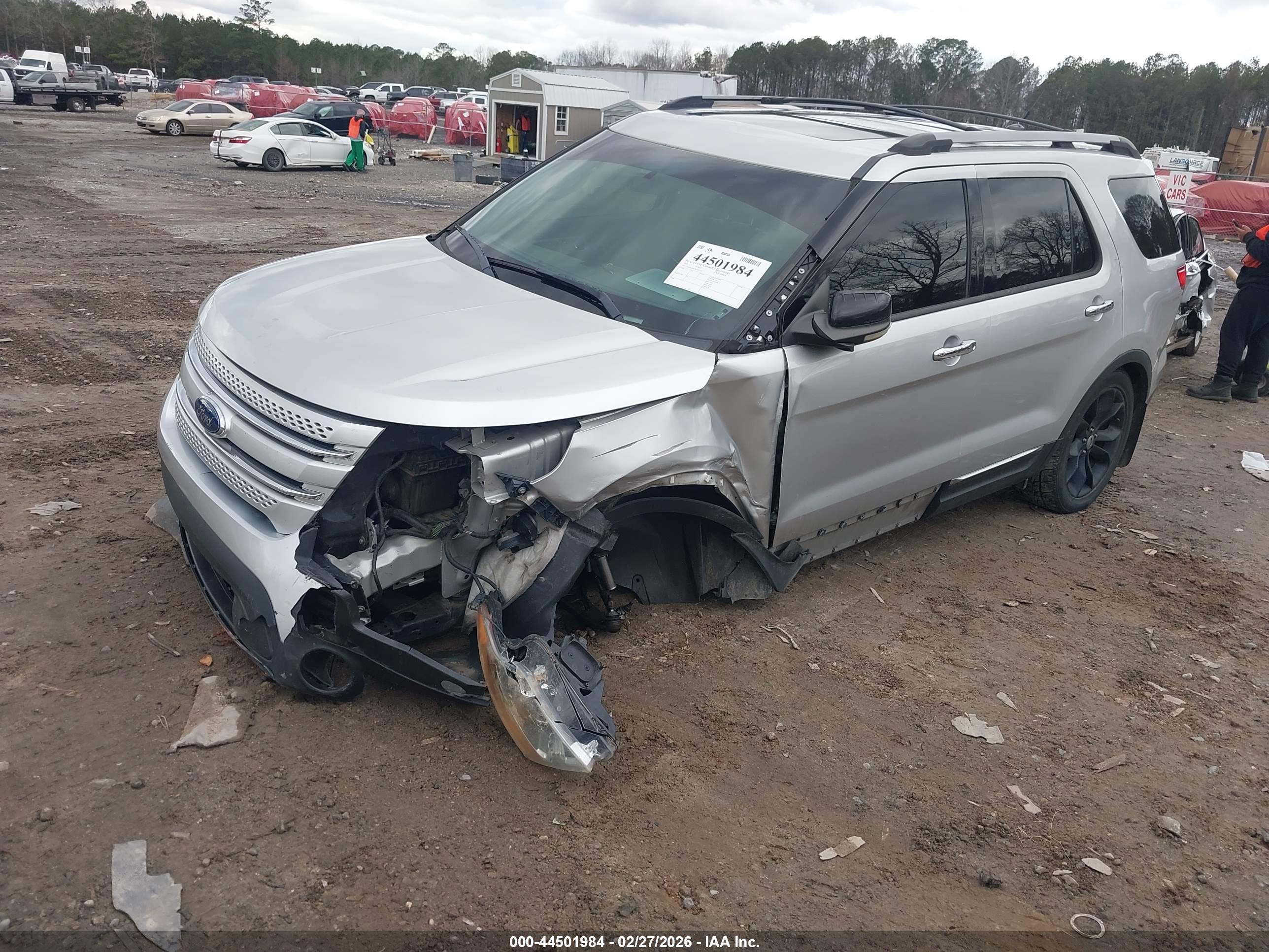 FORD EXPLORER image 2