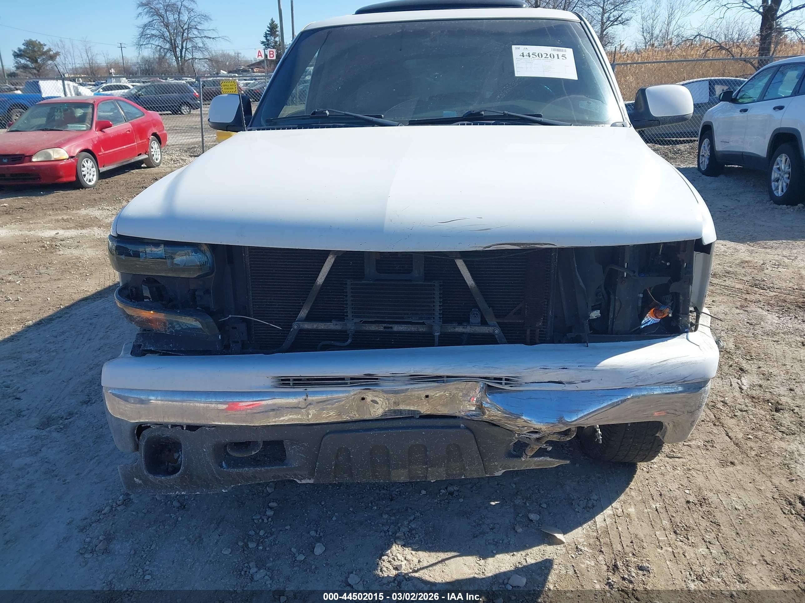 CHEVROLET TAHOE image 6