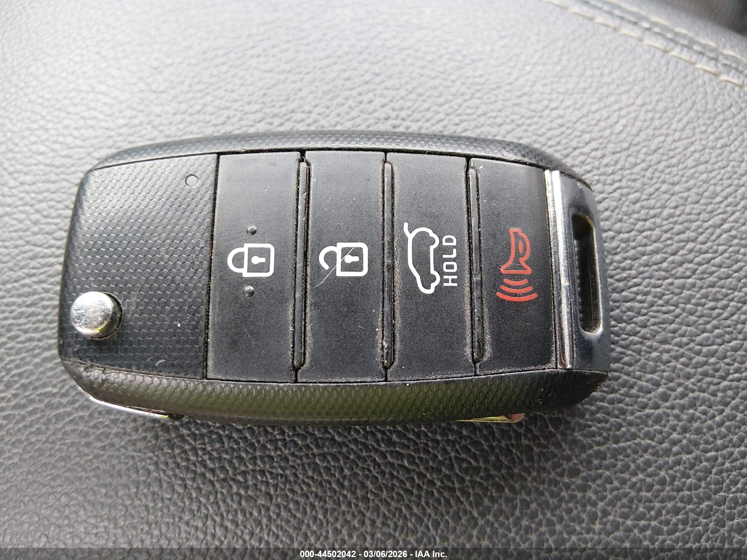 KIA SPORTAGE image 11
