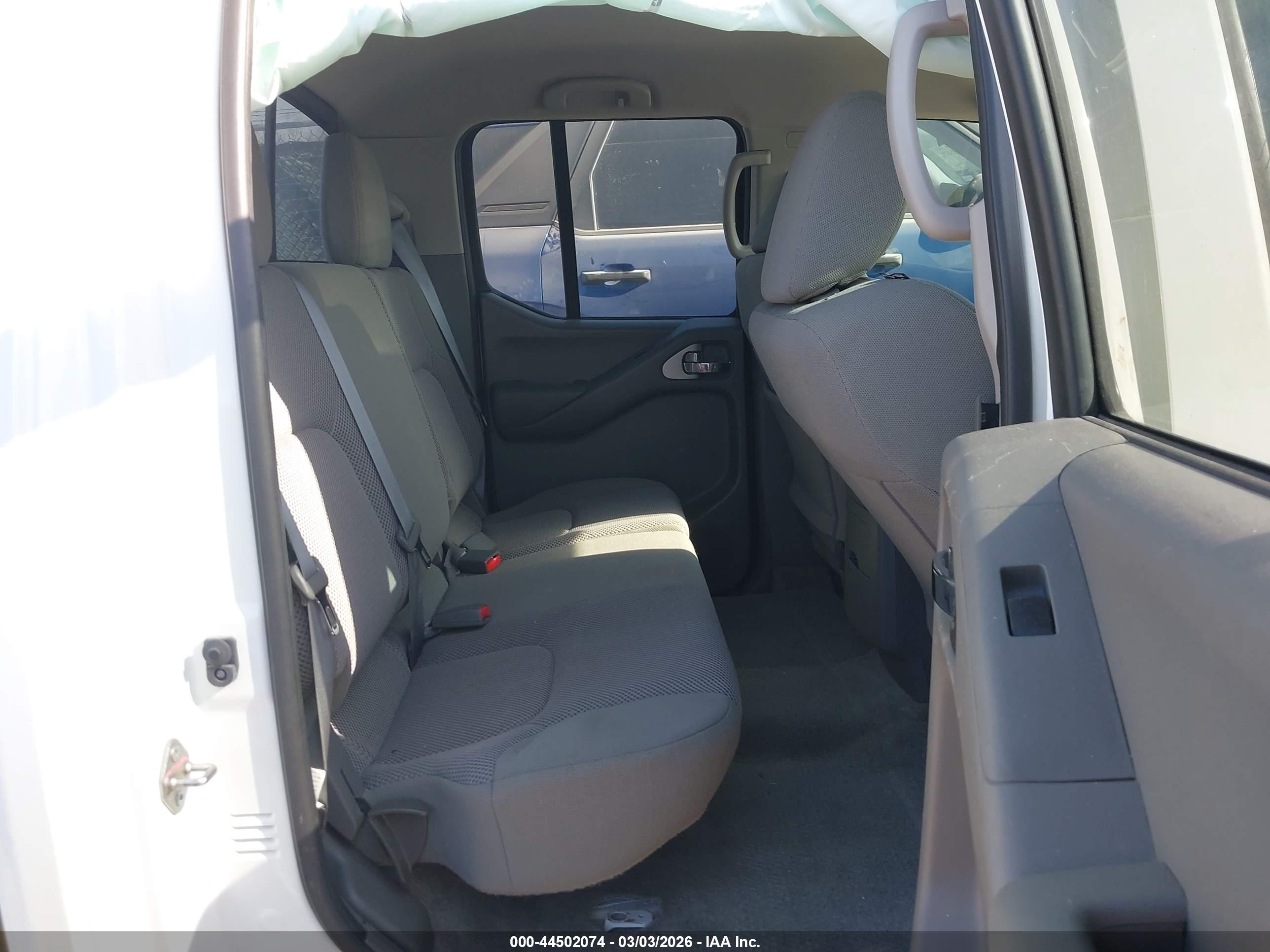 NISSAN FRONTIER image 8