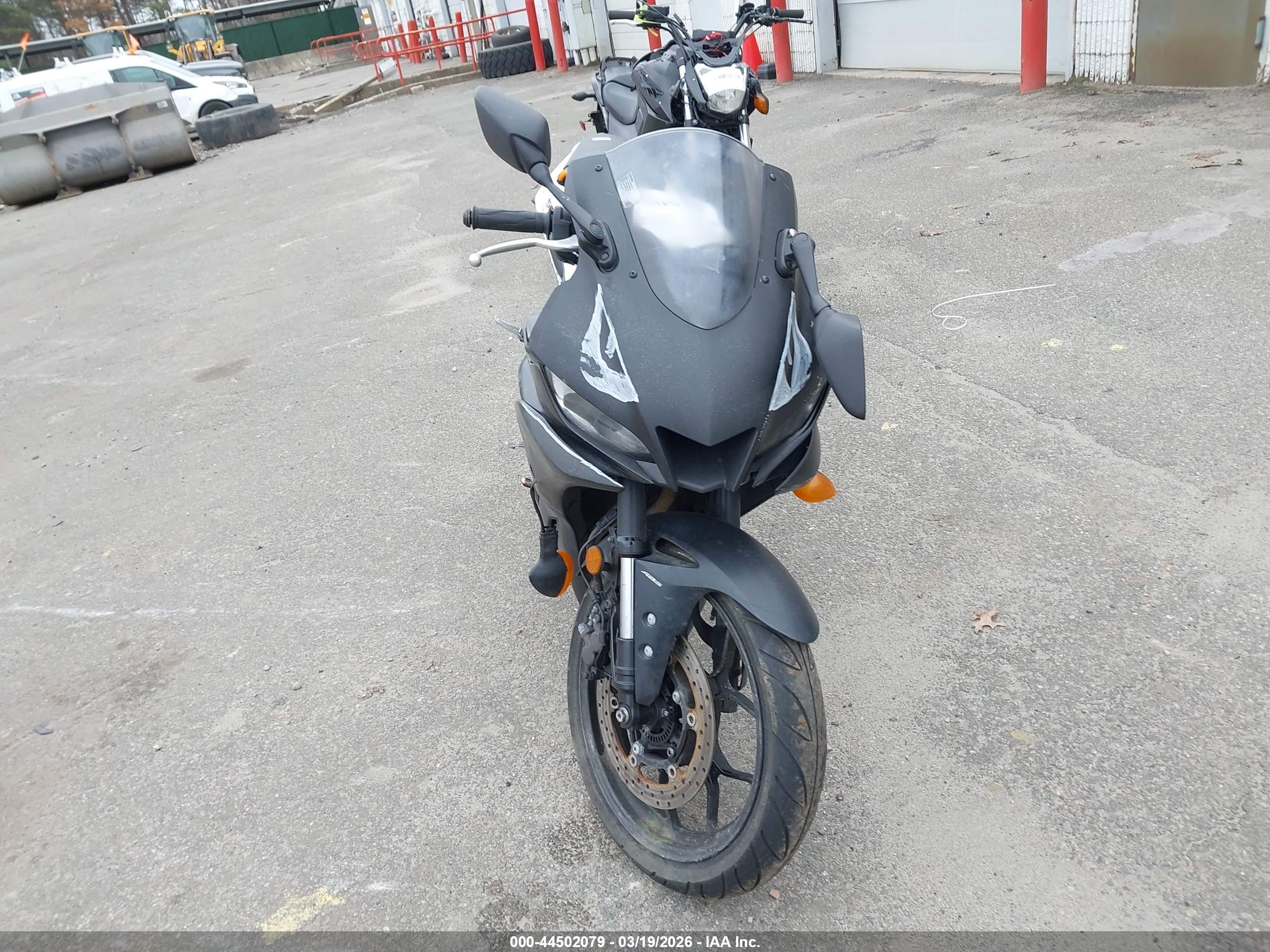 YAMAHA YZFR3 image 5