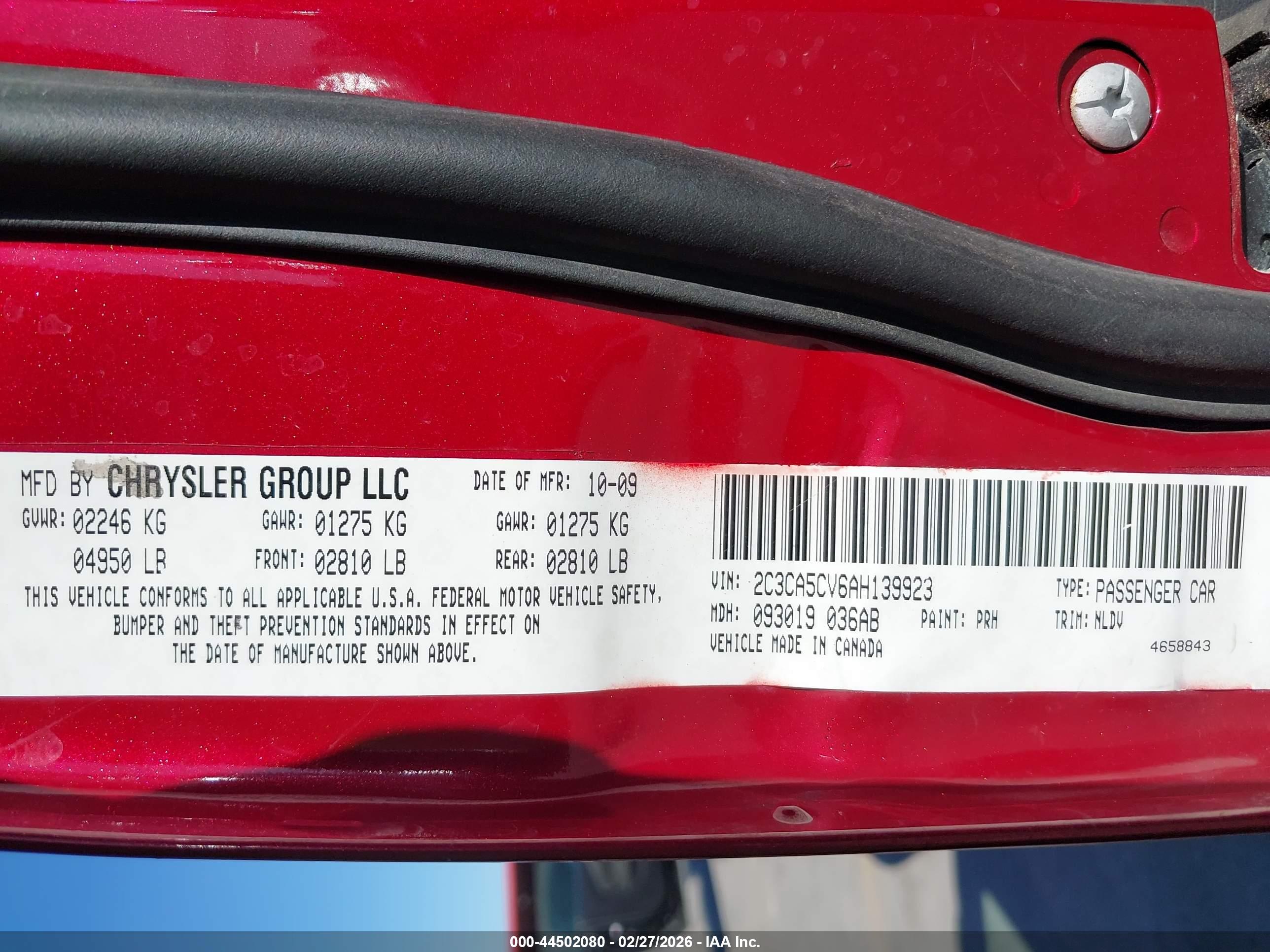 CHRYSLER 300 image 9