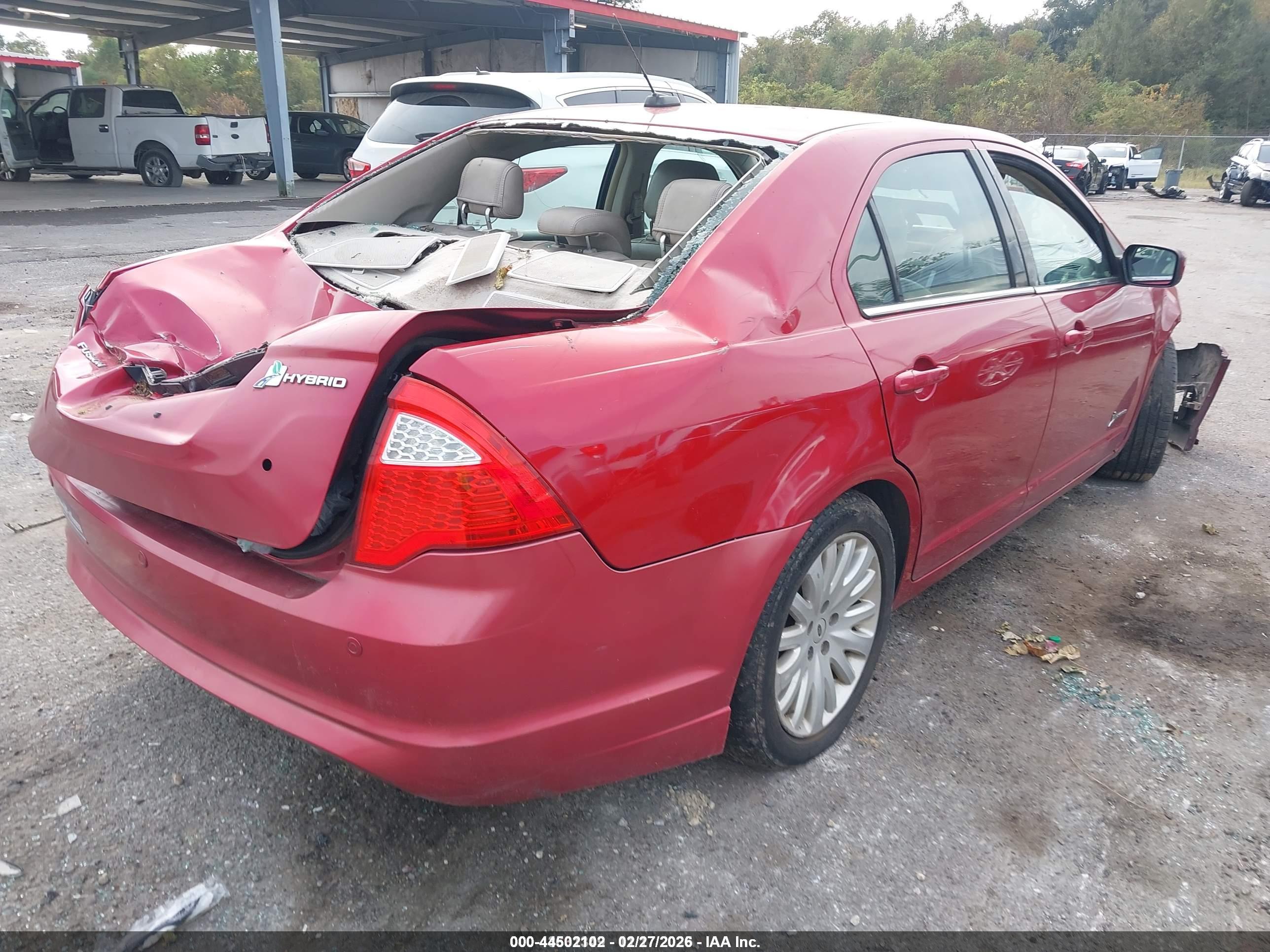 FORD FUSION image 4