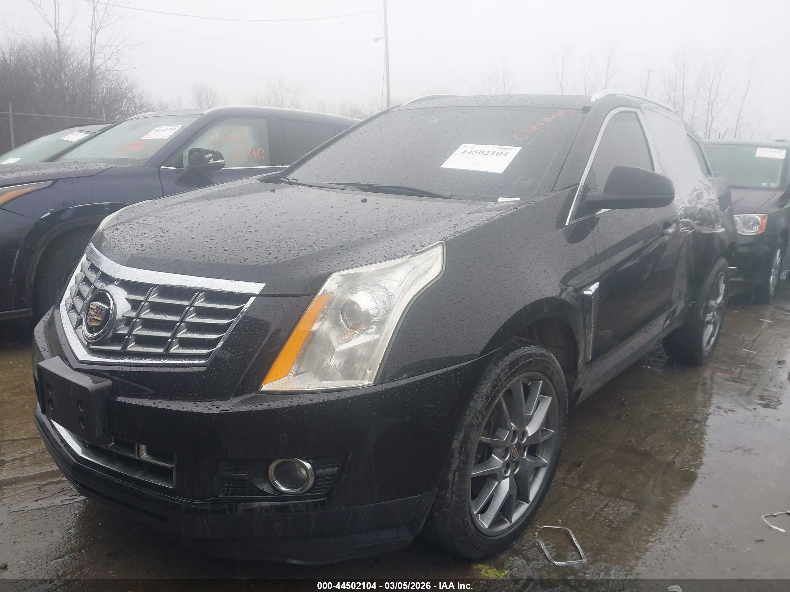 CADILLAC SRX image 2