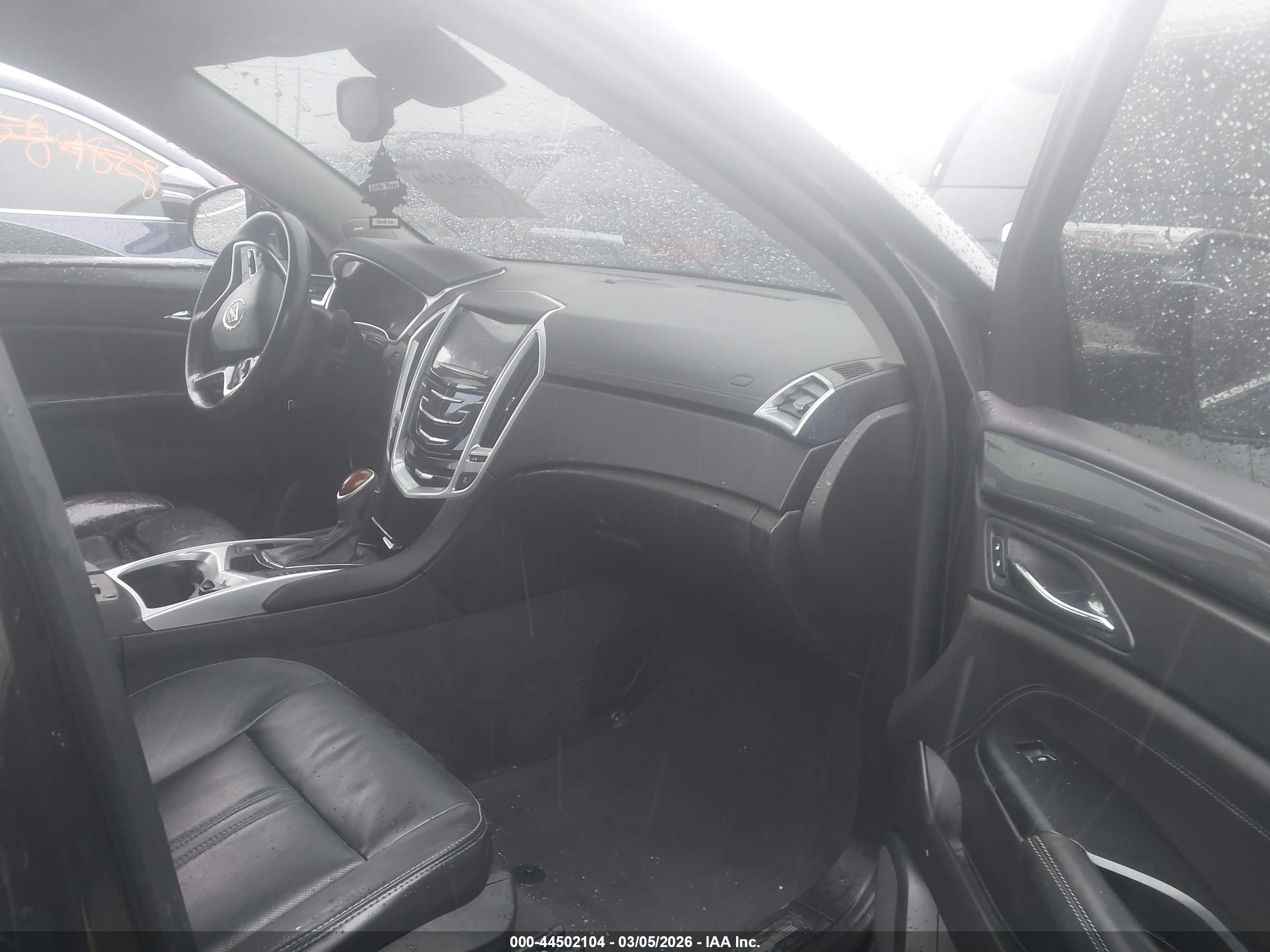 CADILLAC SRX image 5
