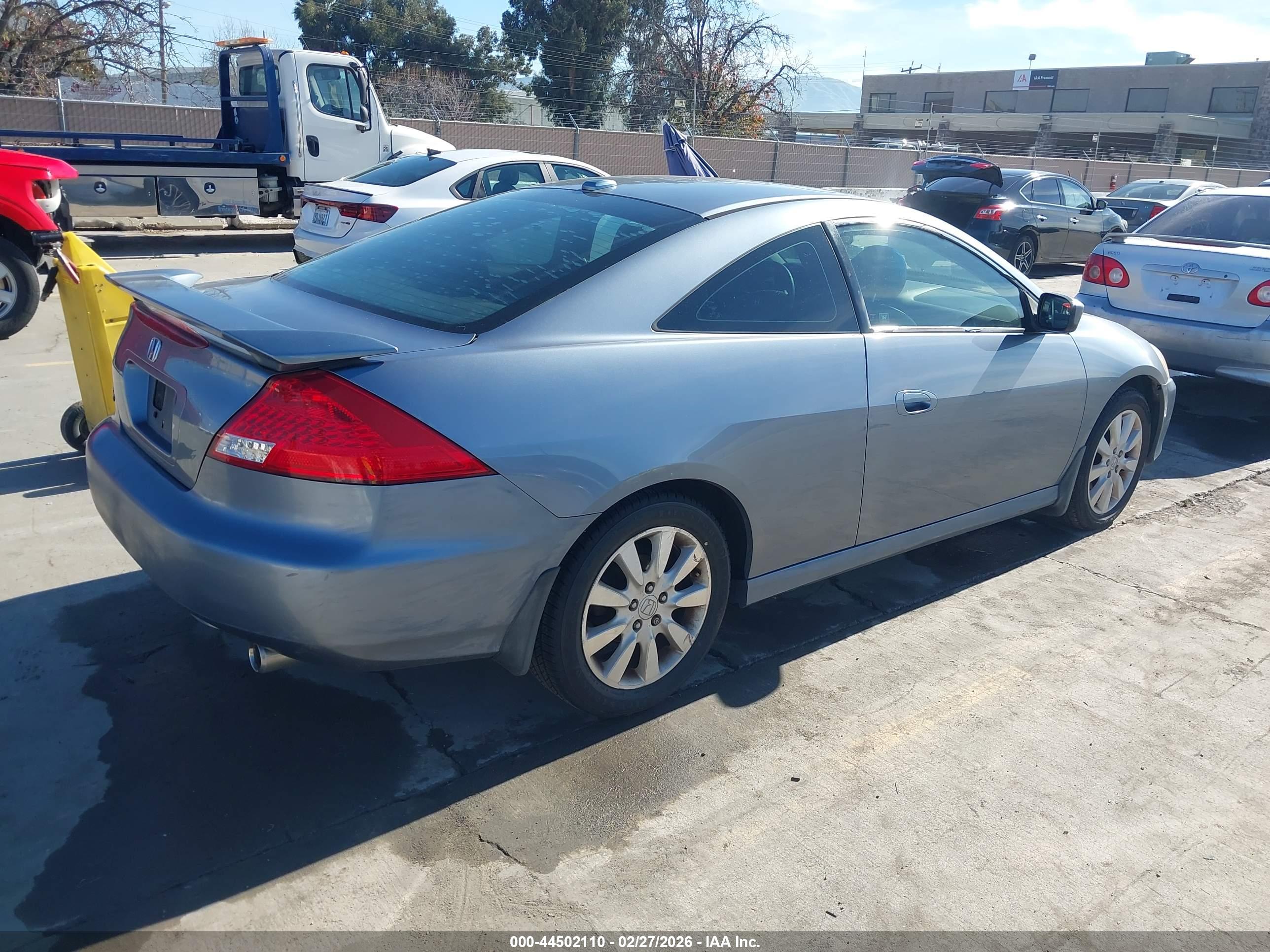 HONDA ACCORD image 4