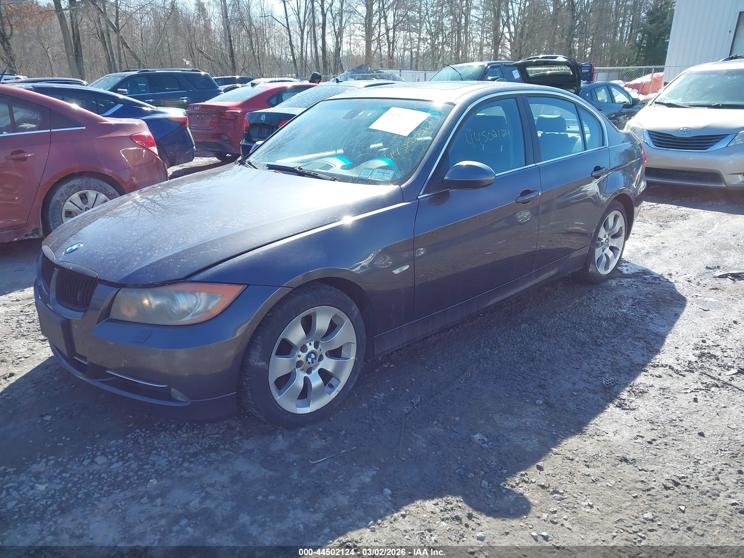 BMW 335XI image 2