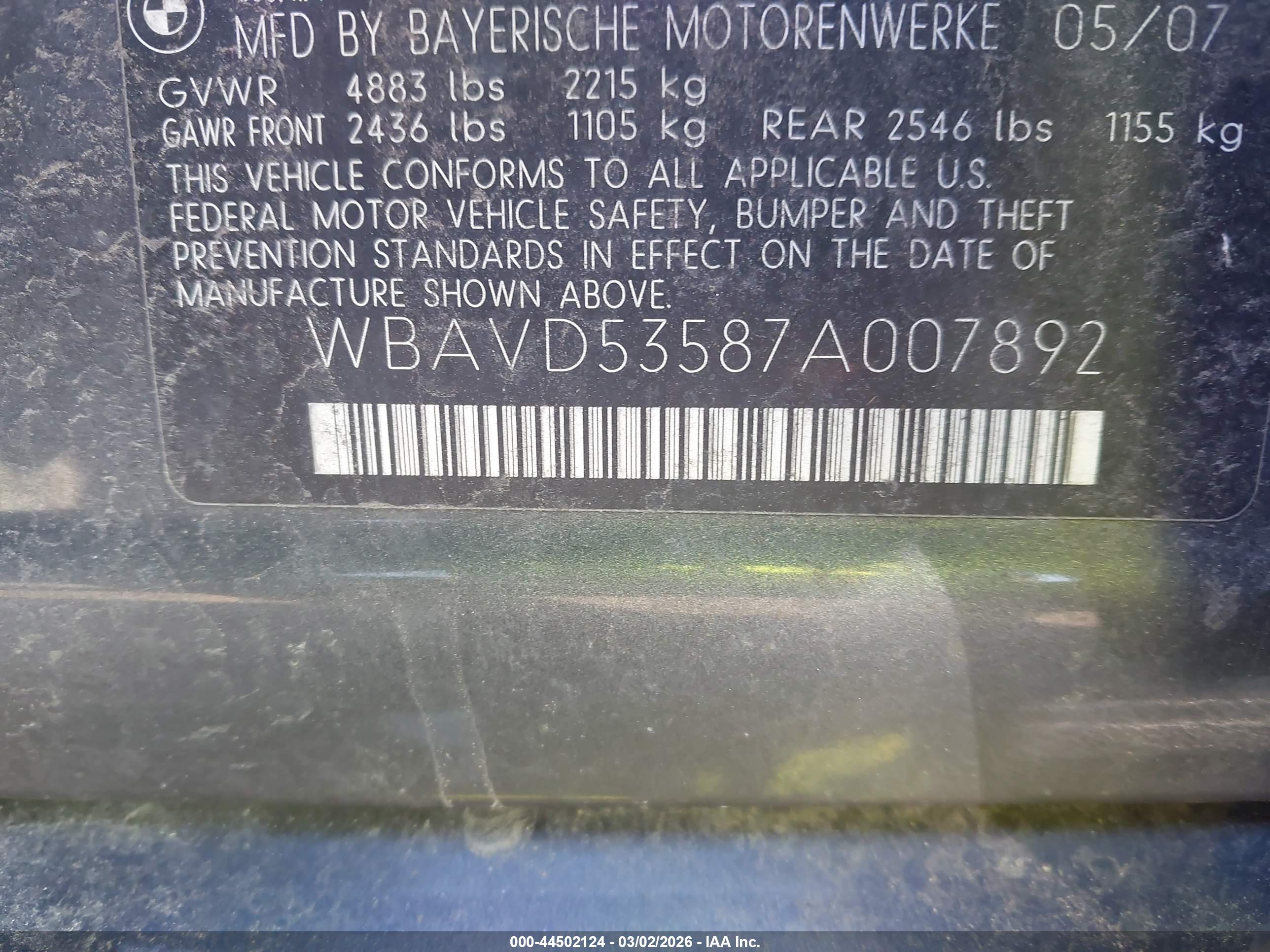BMW 335XI image 9