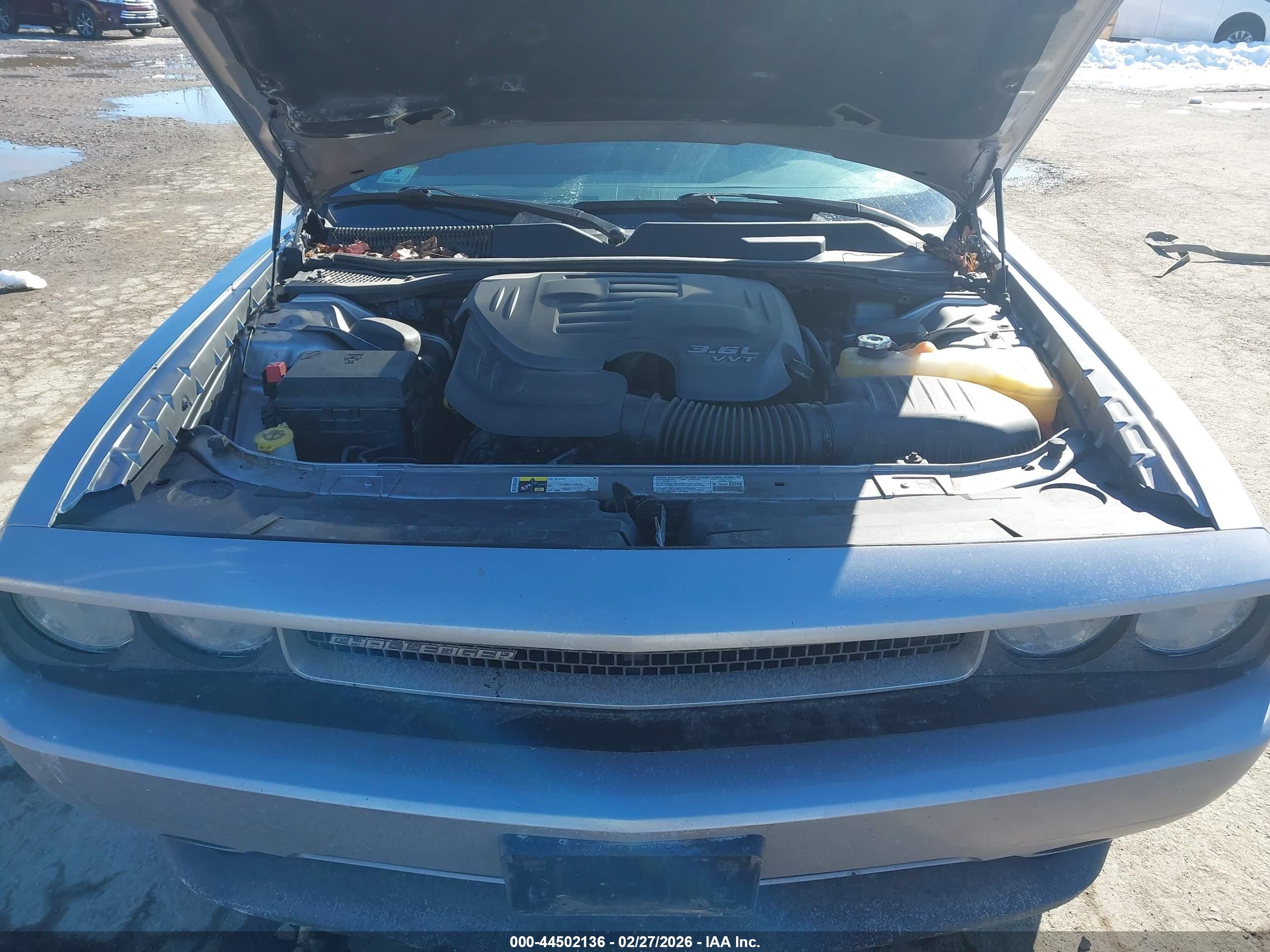 DODGE CHALLENGER image 10