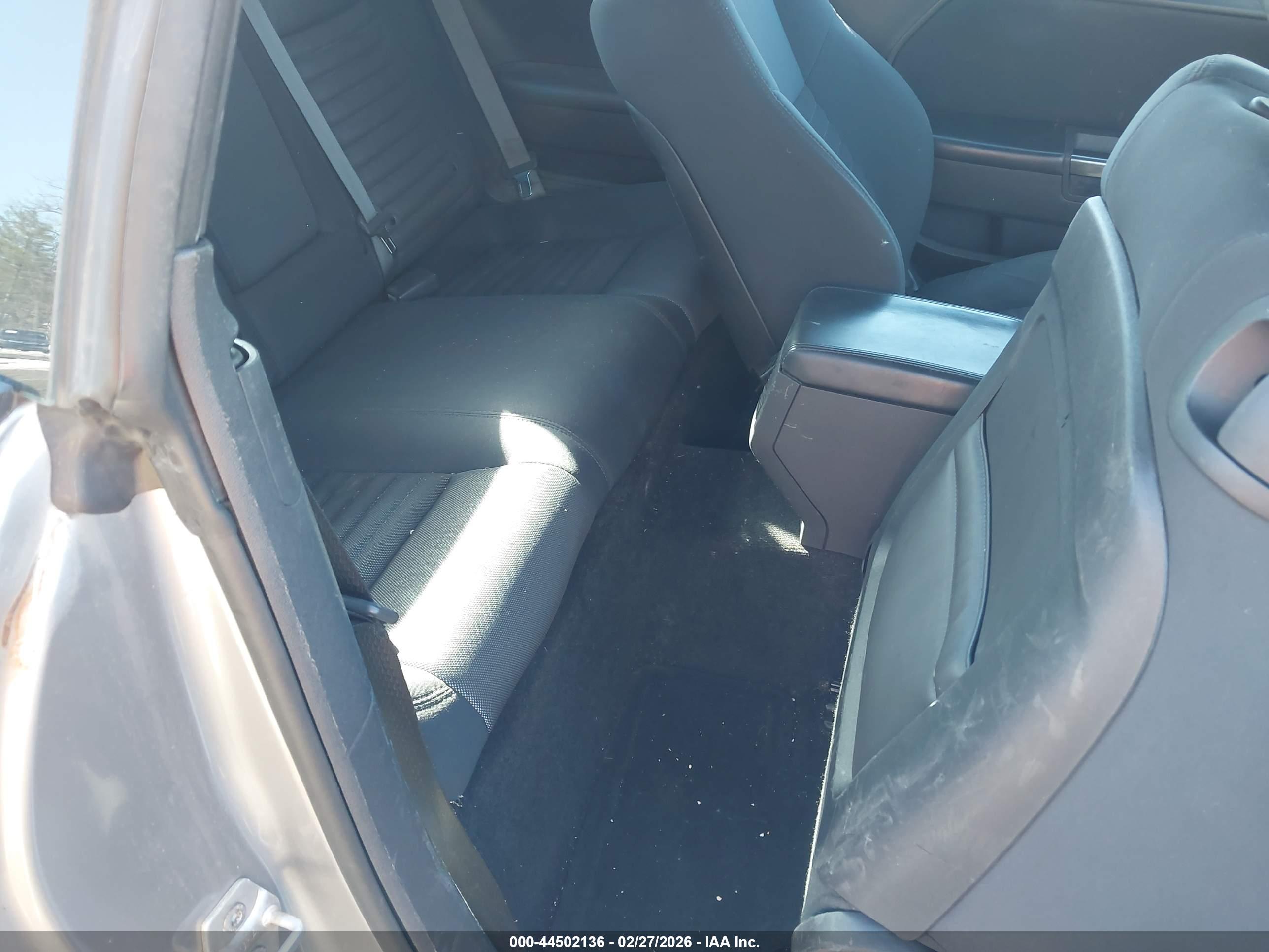 DODGE CHALLENGER image 8