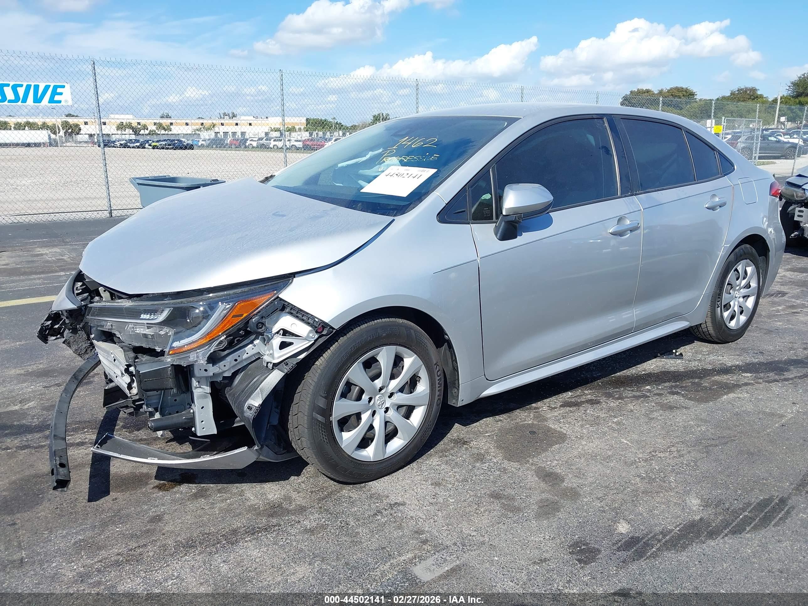 TOYOTA COROLLA image 2