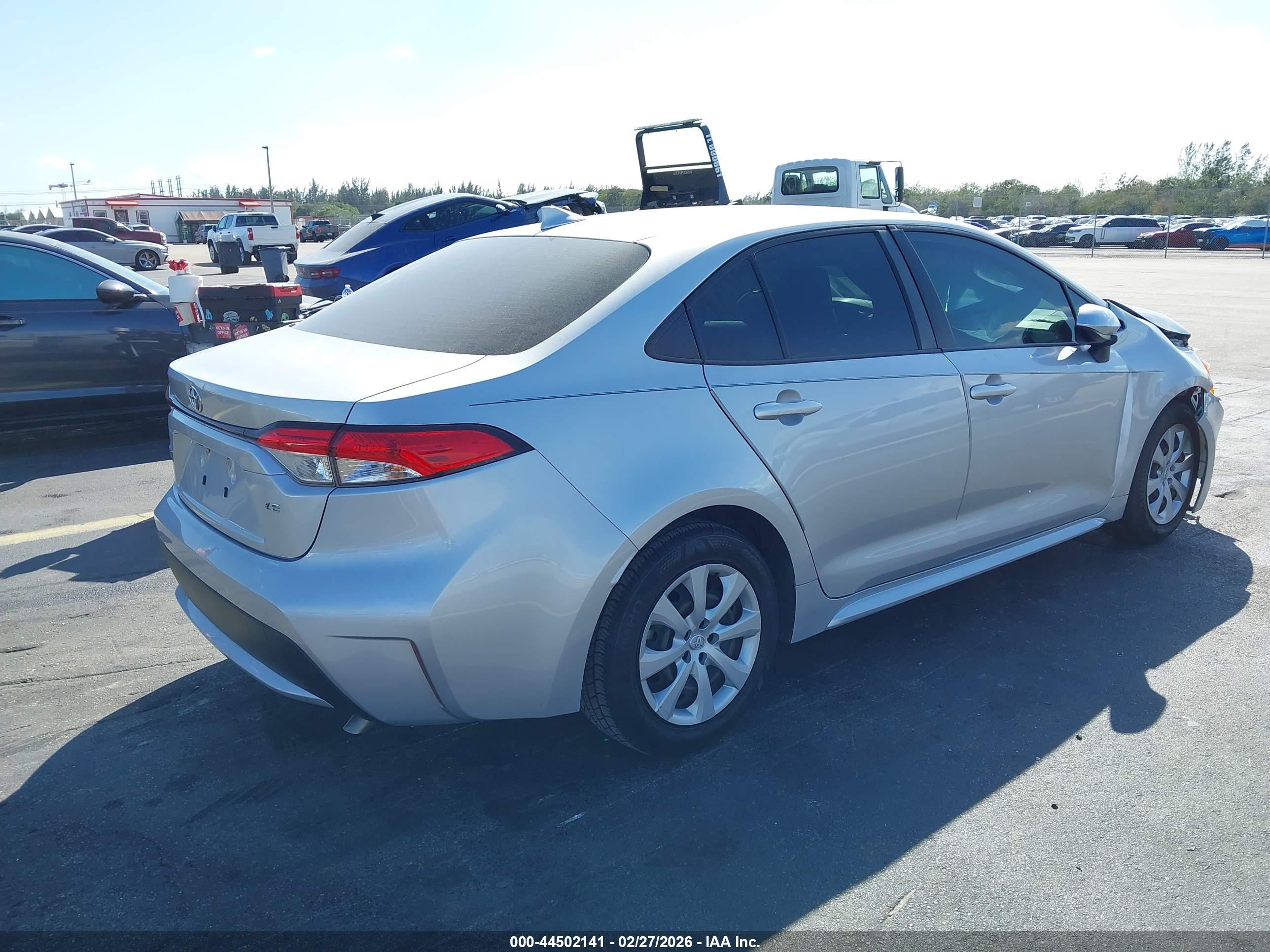 TOYOTA COROLLA image 4