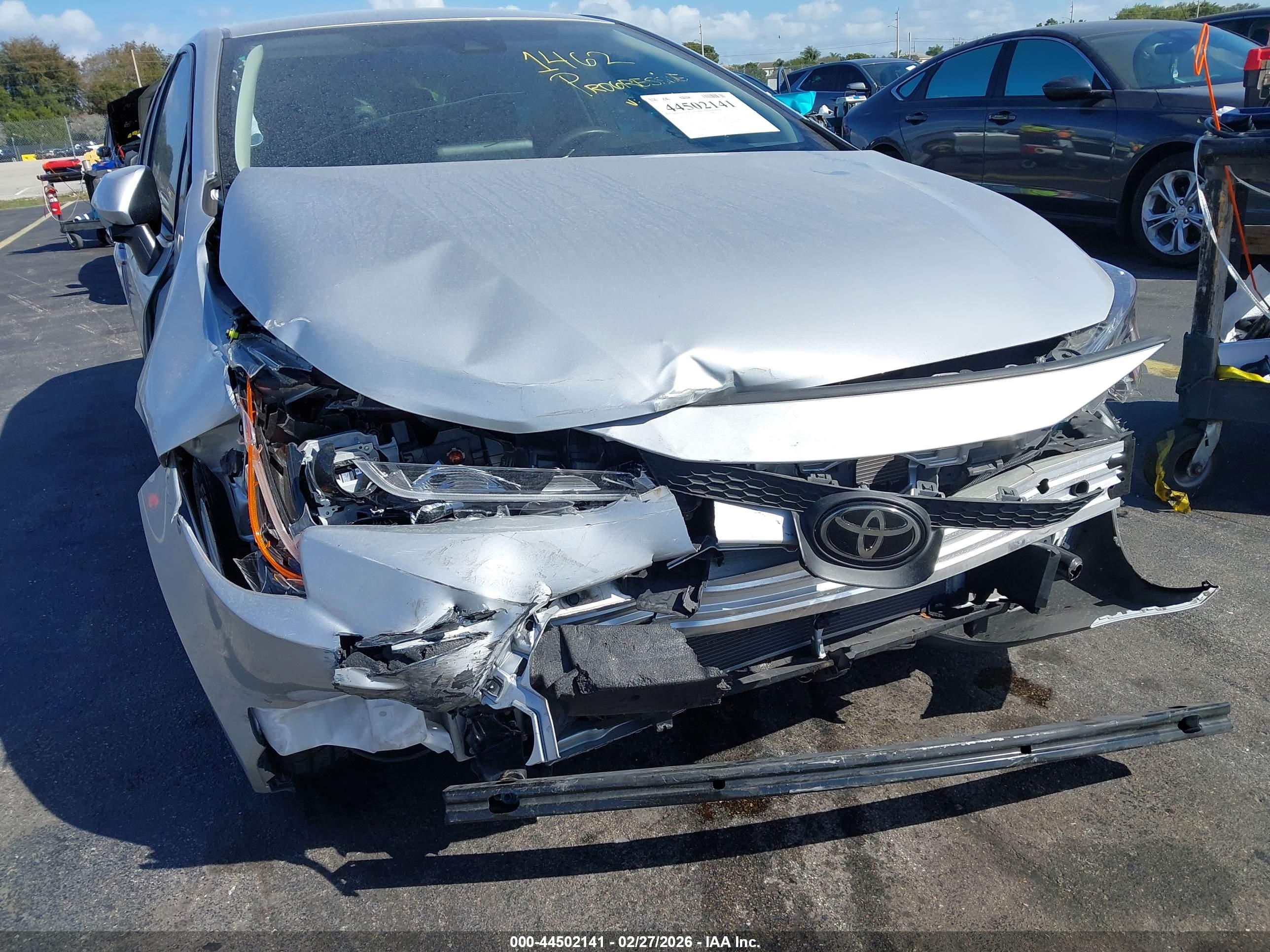 TOYOTA COROLLA image 6