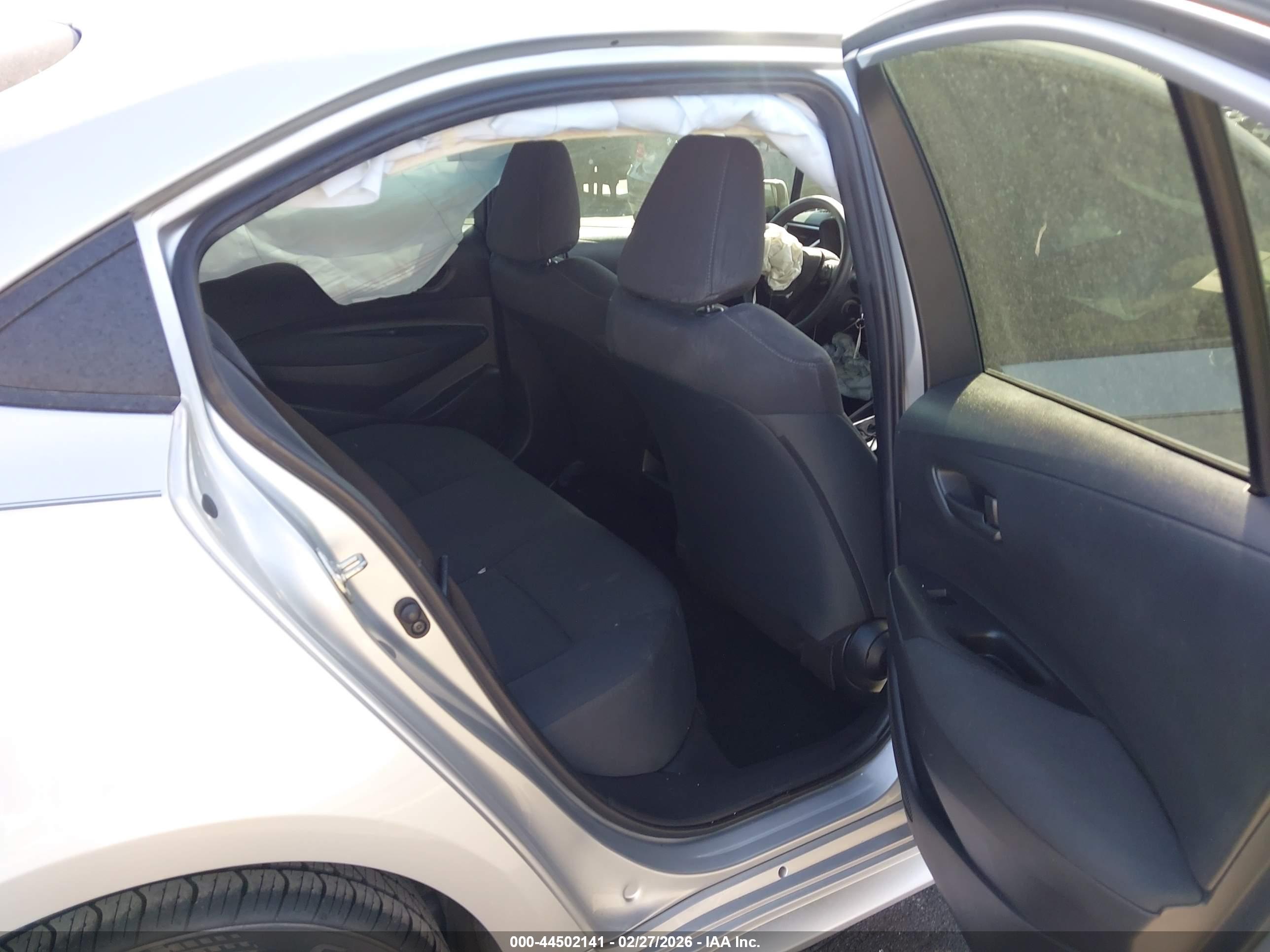 TOYOTA COROLLA image 8