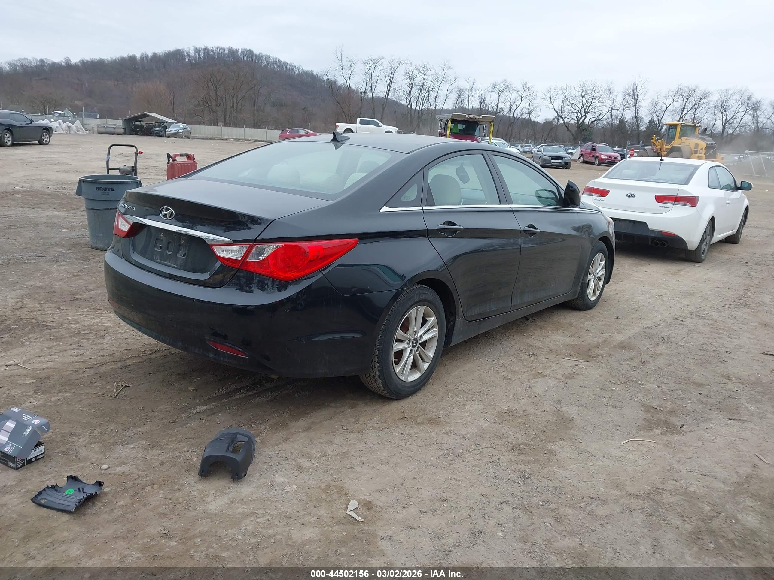 HYUNDAI SONATA image 4