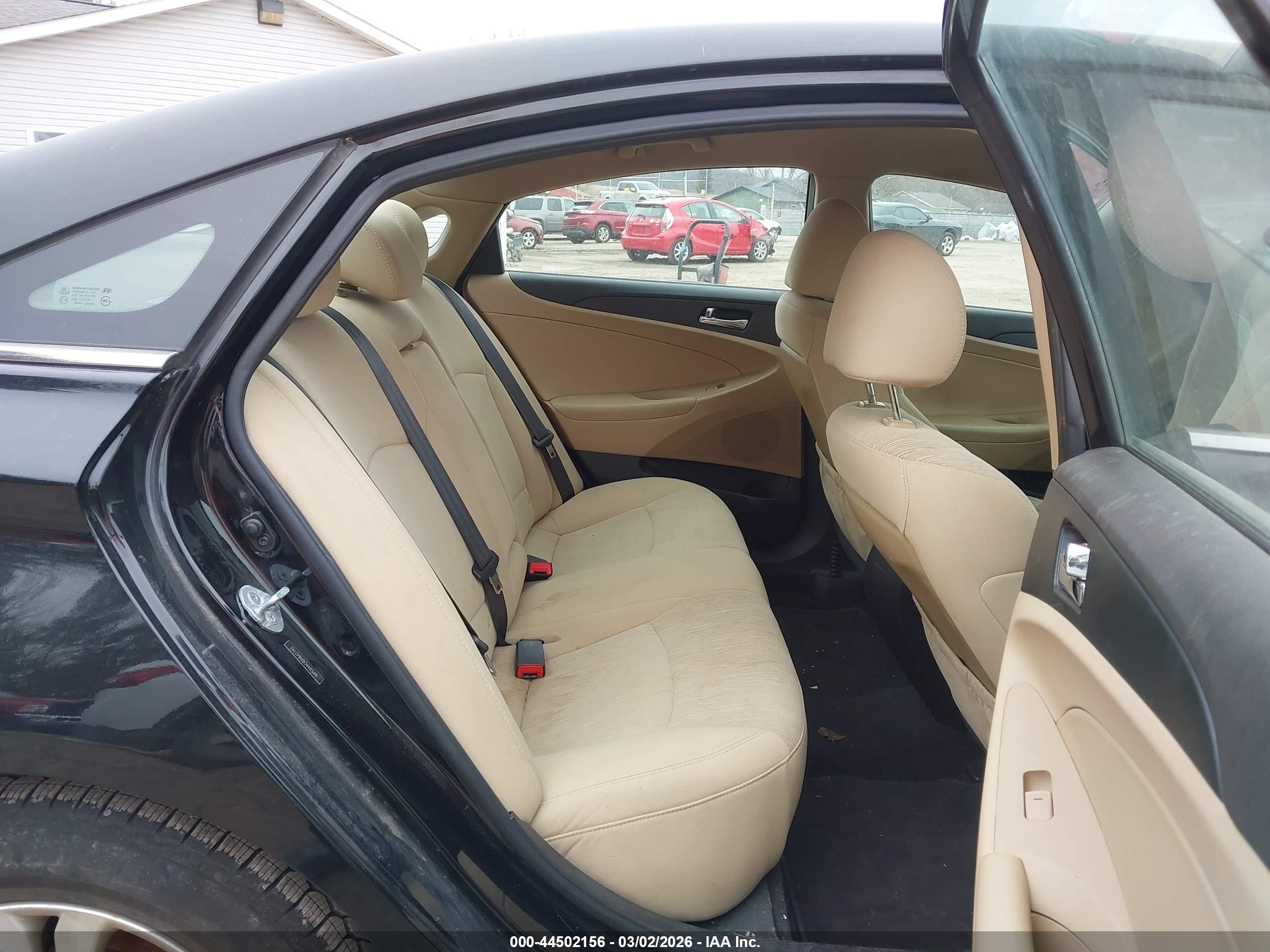 HYUNDAI SONATA image 8