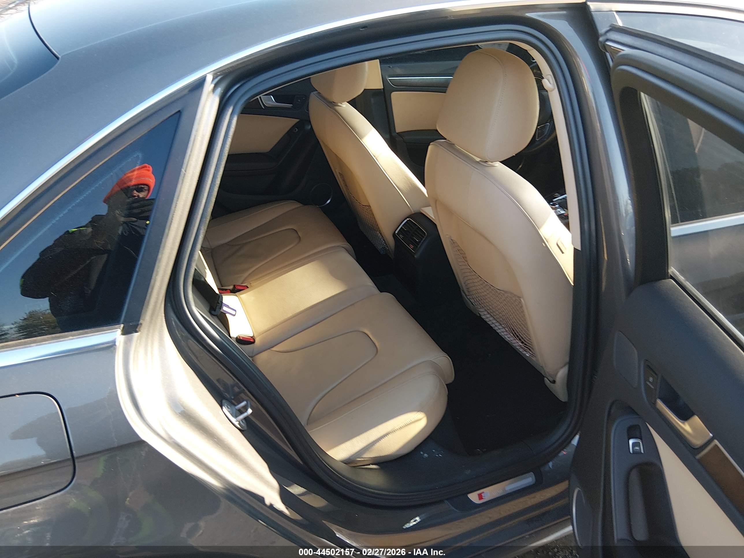 AUDI A4 image 8