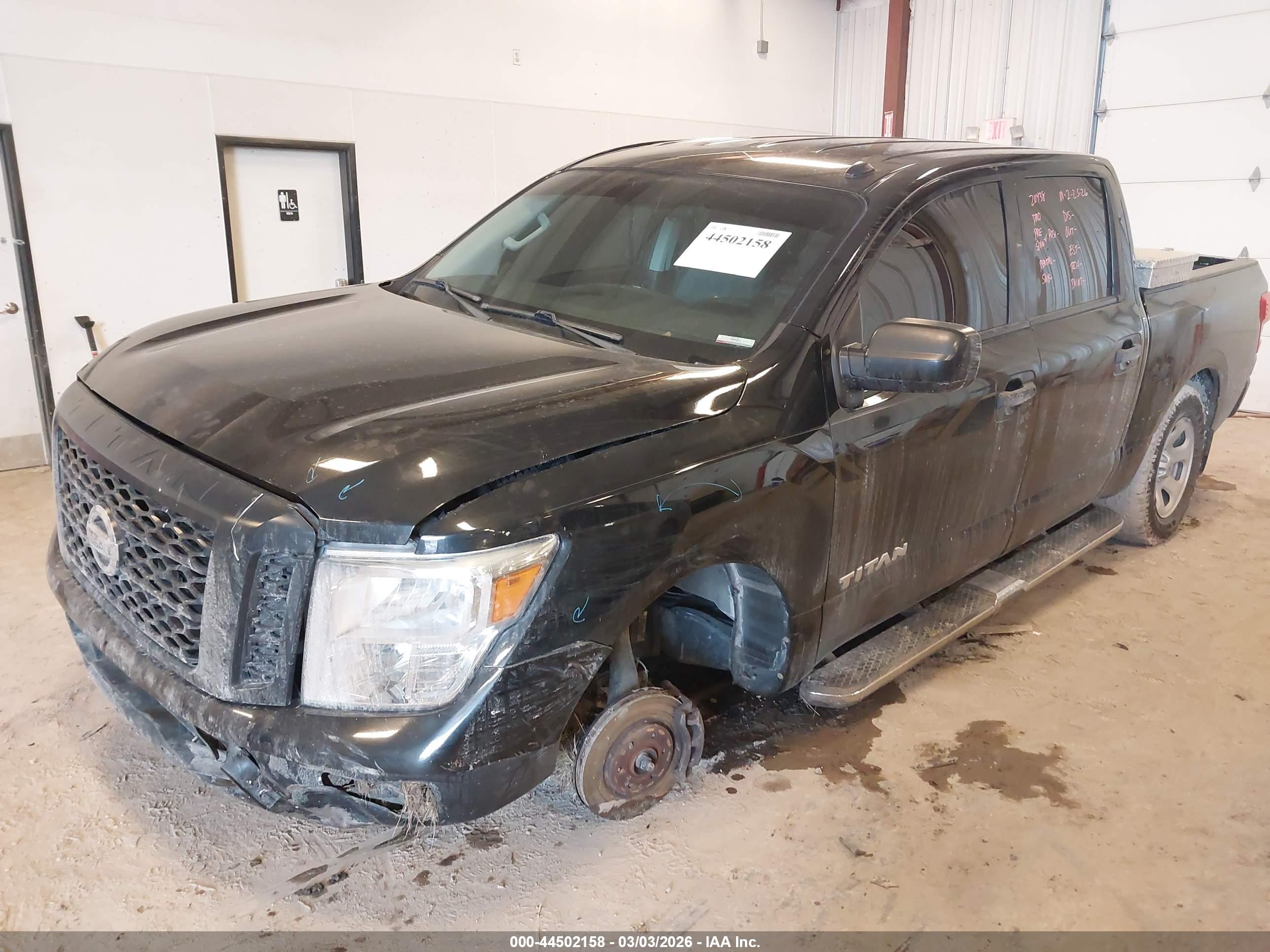 NISSAN TITAN image 2