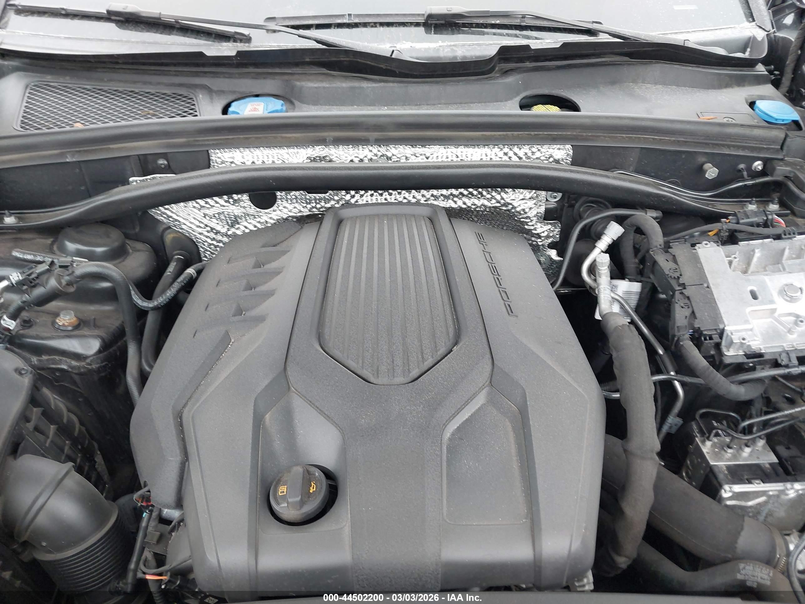 PORSCHE MACAN image 10
