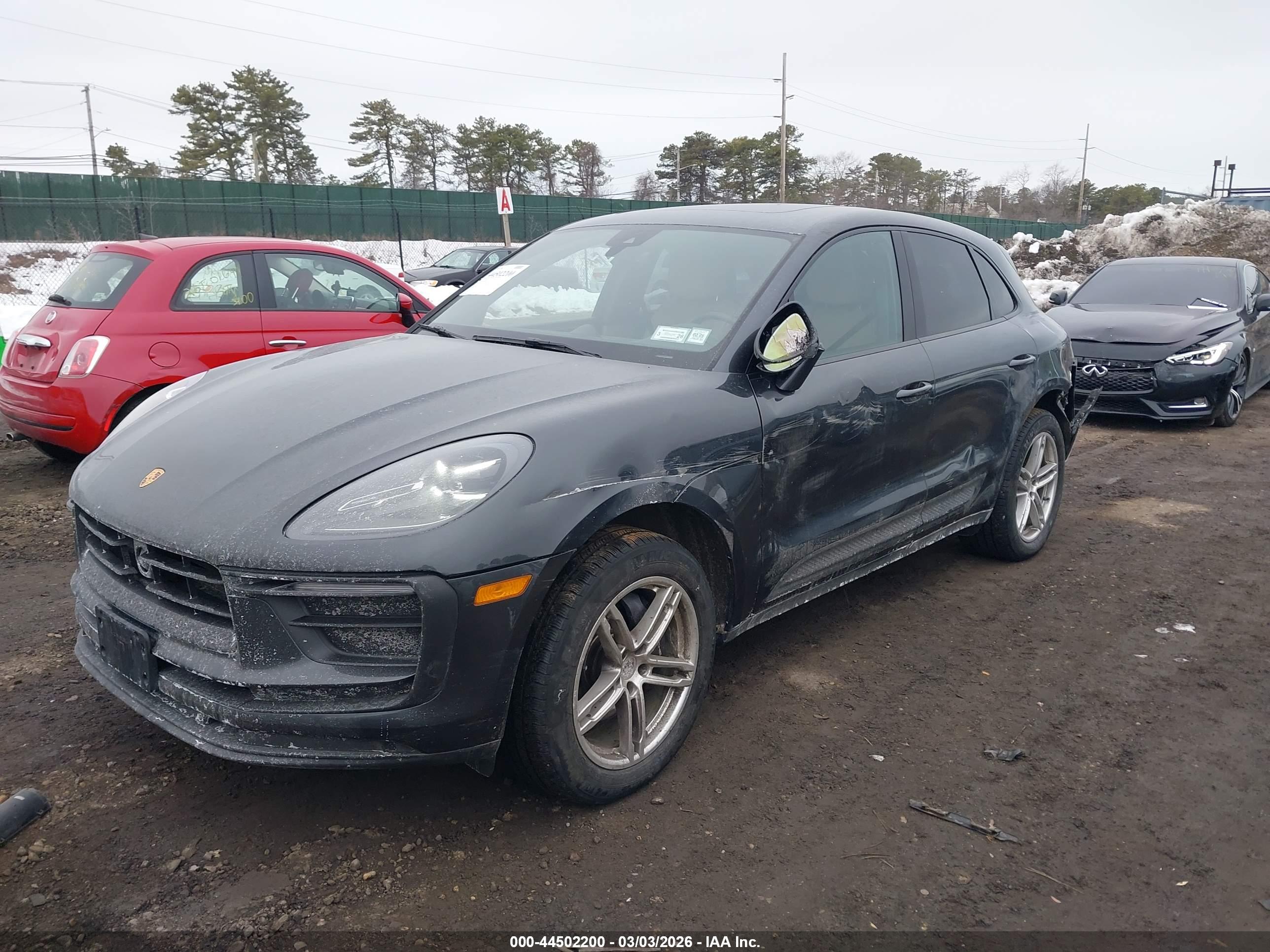 PORSCHE MACAN image 2