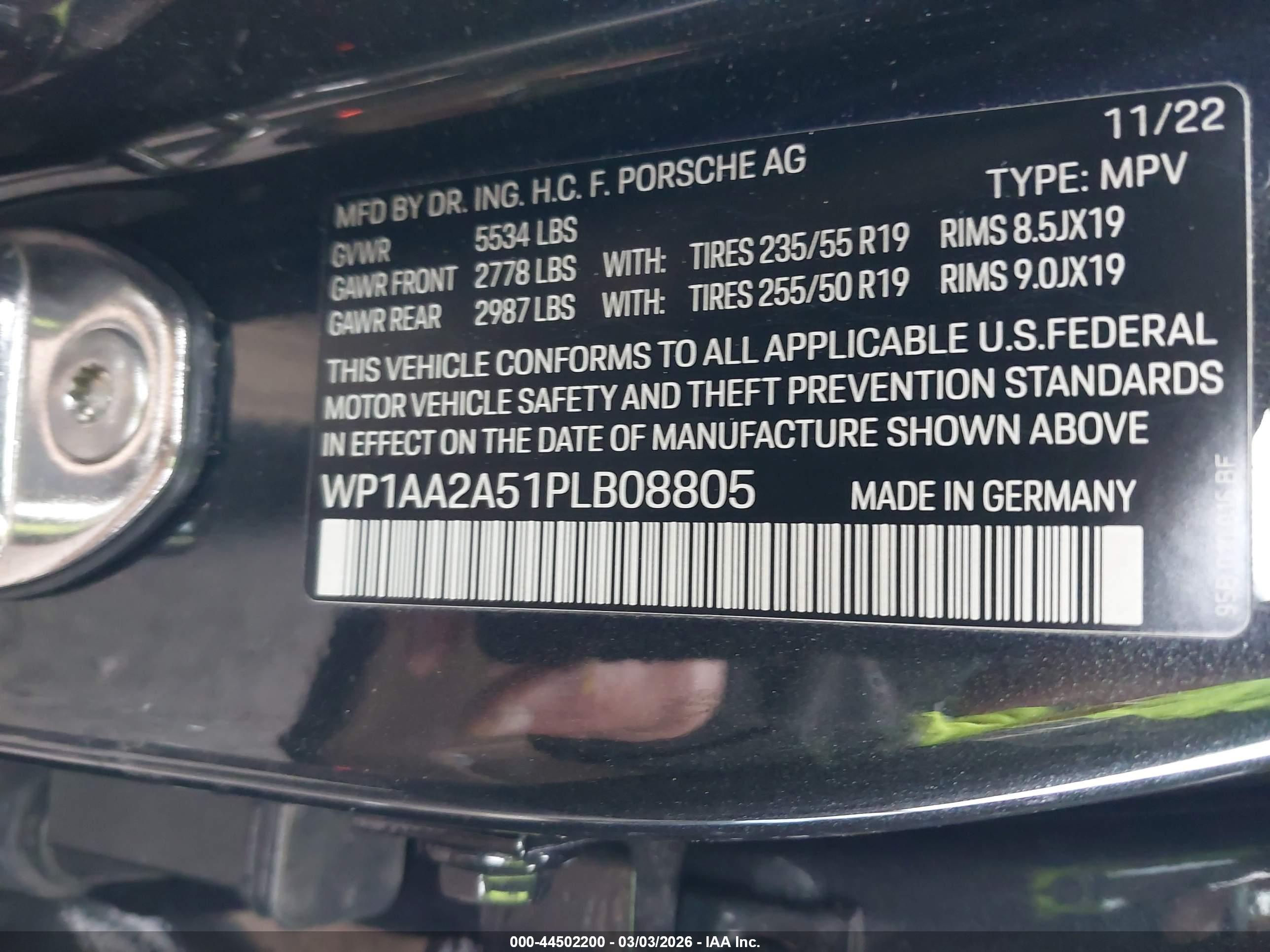PORSCHE MACAN image 9