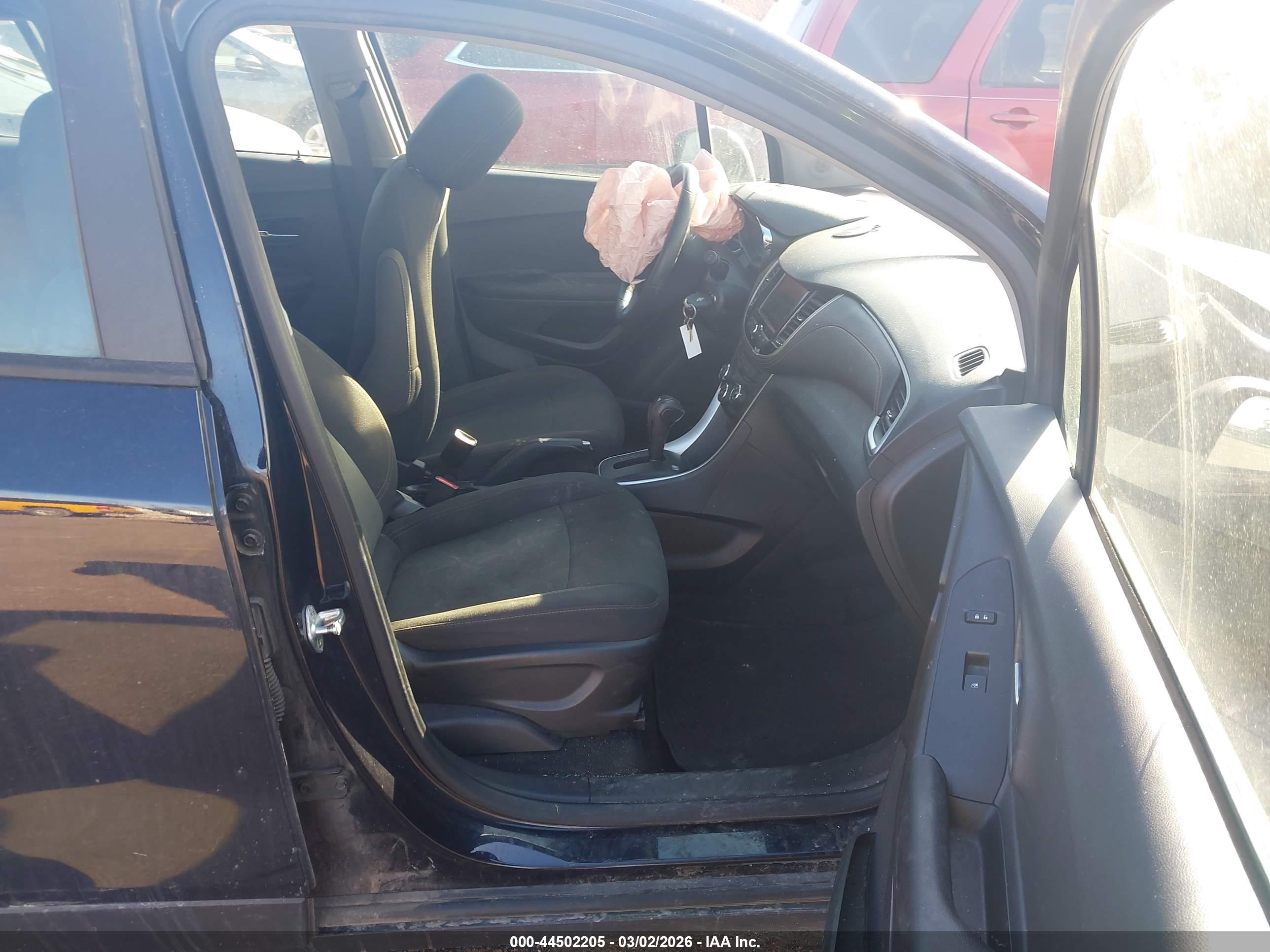 CHEVROLET TRAX image 5
