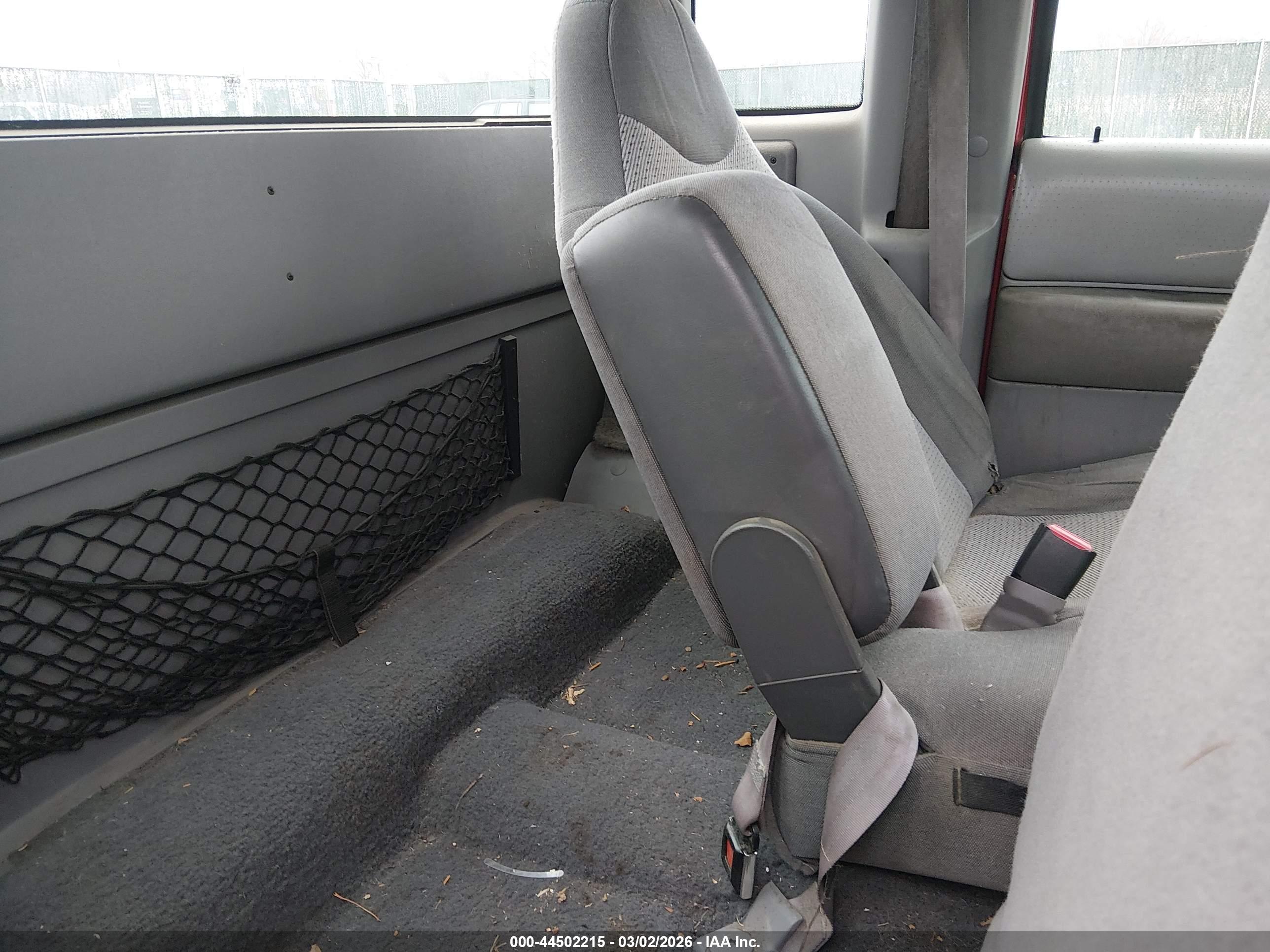 MAZDA B3000 image 8