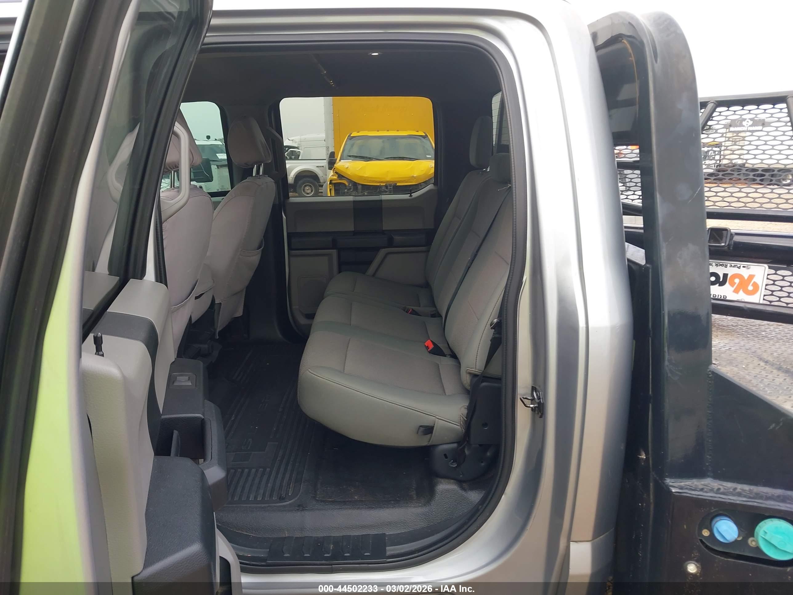 FORD F-350 image 8
