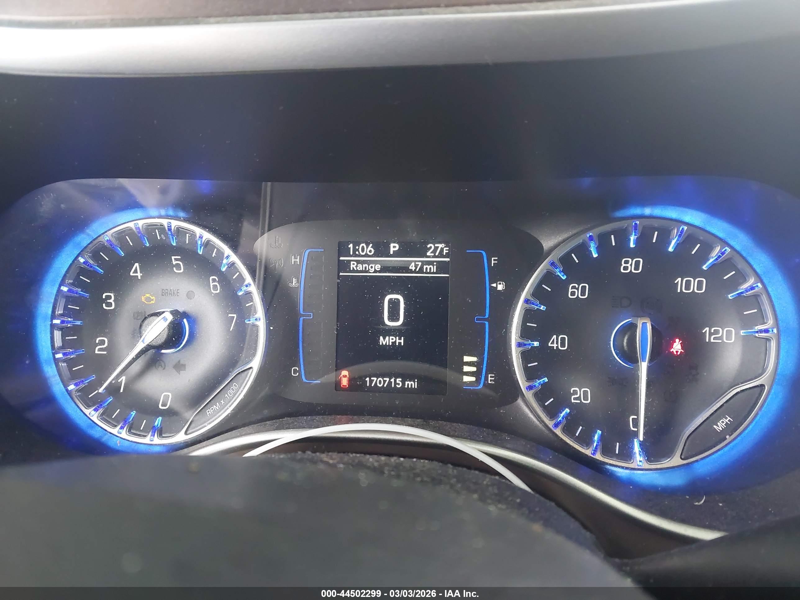 CHRYSLER PACIFICA image 7