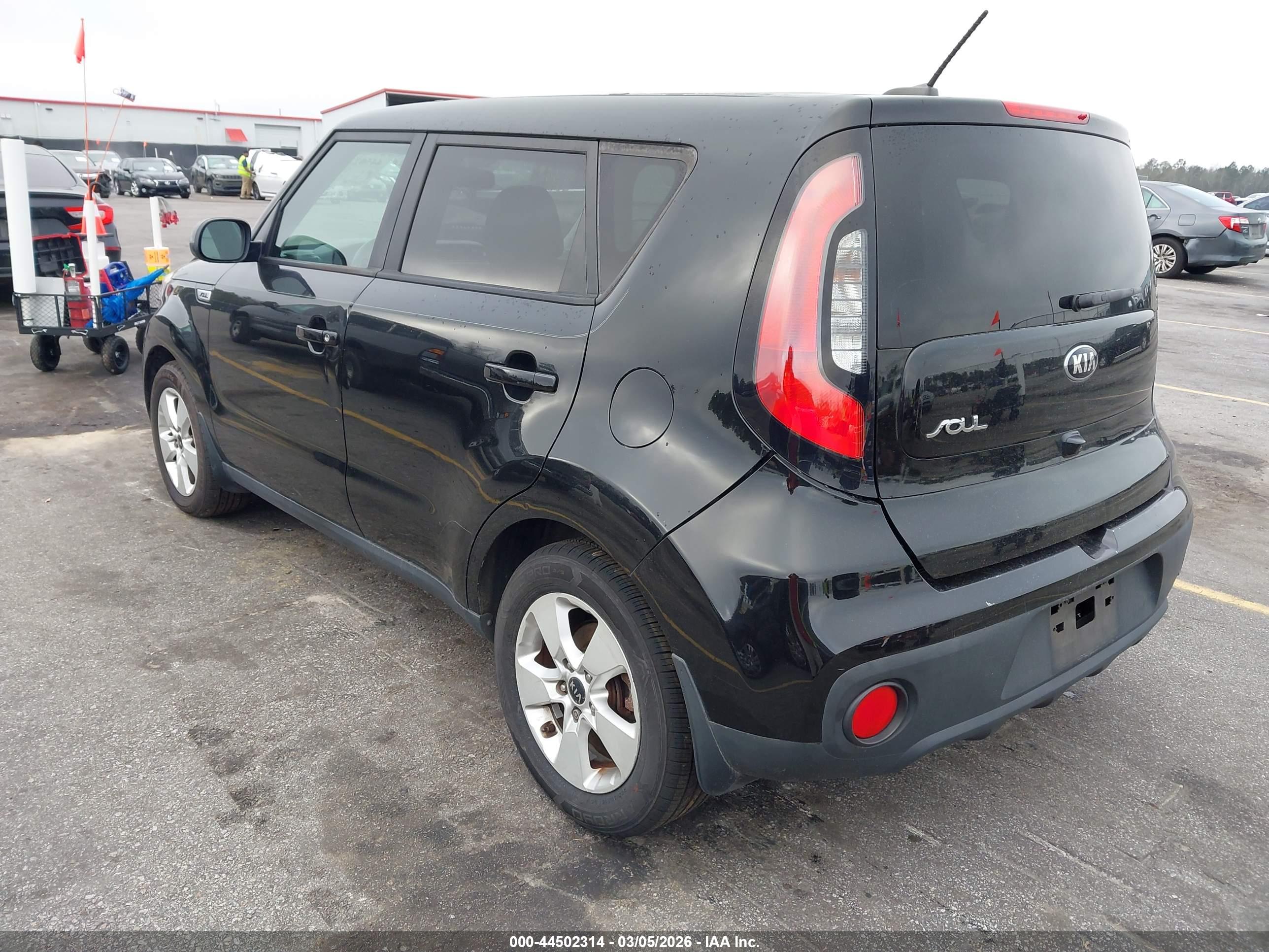 KIA SOUL image 3