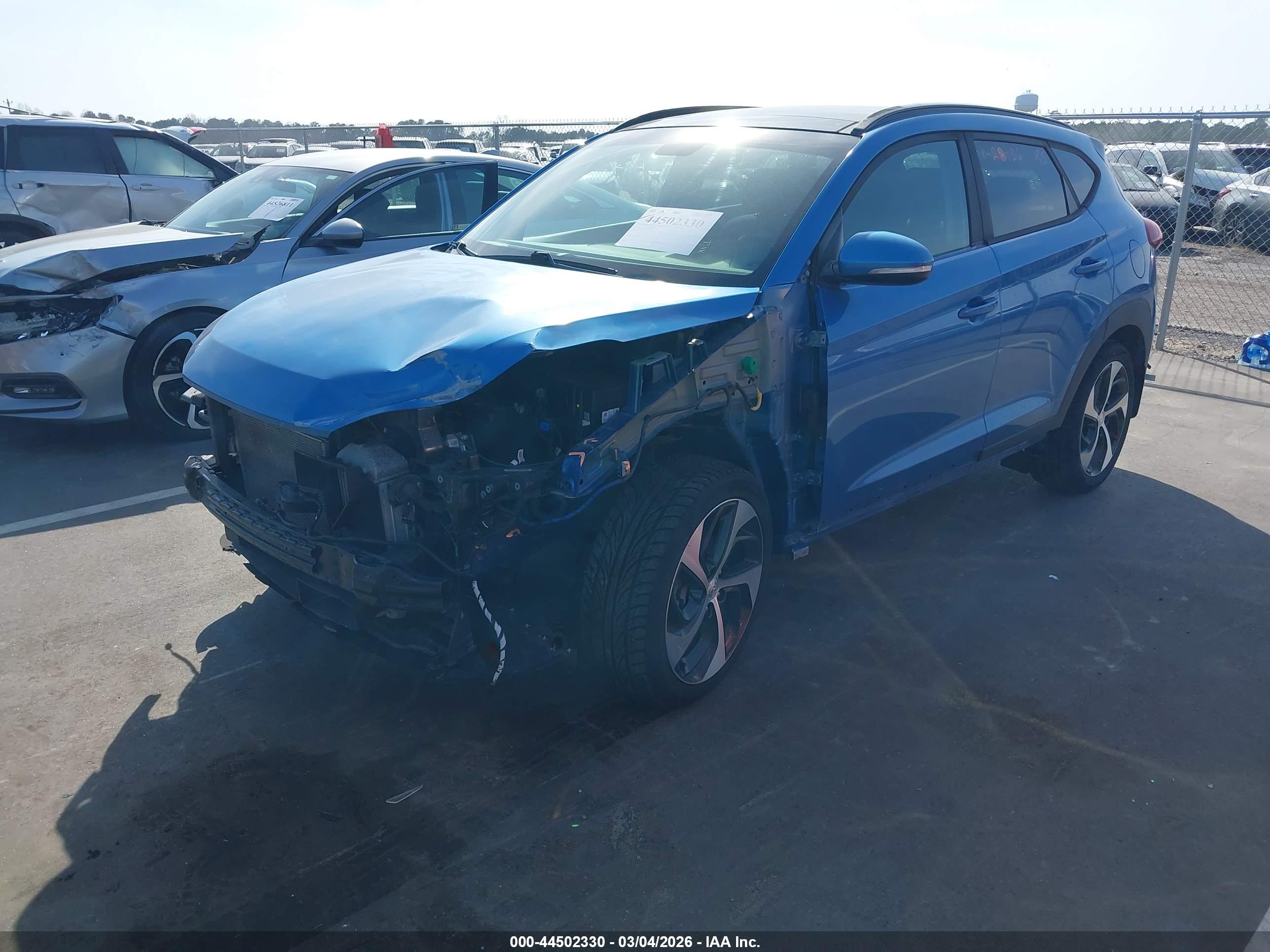 HYUNDAI TUCSON image 2