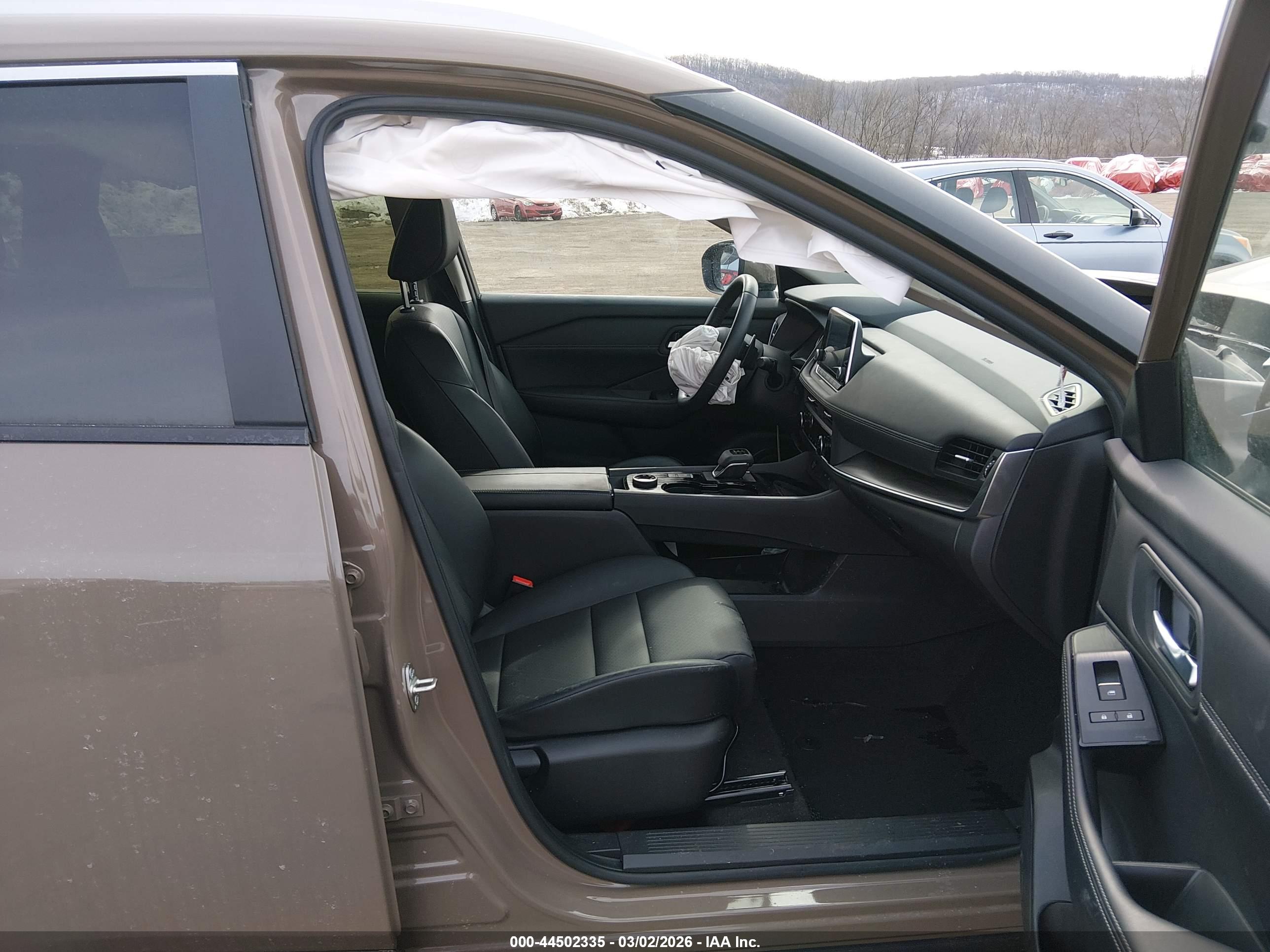 NISSAN ROGUE image 5