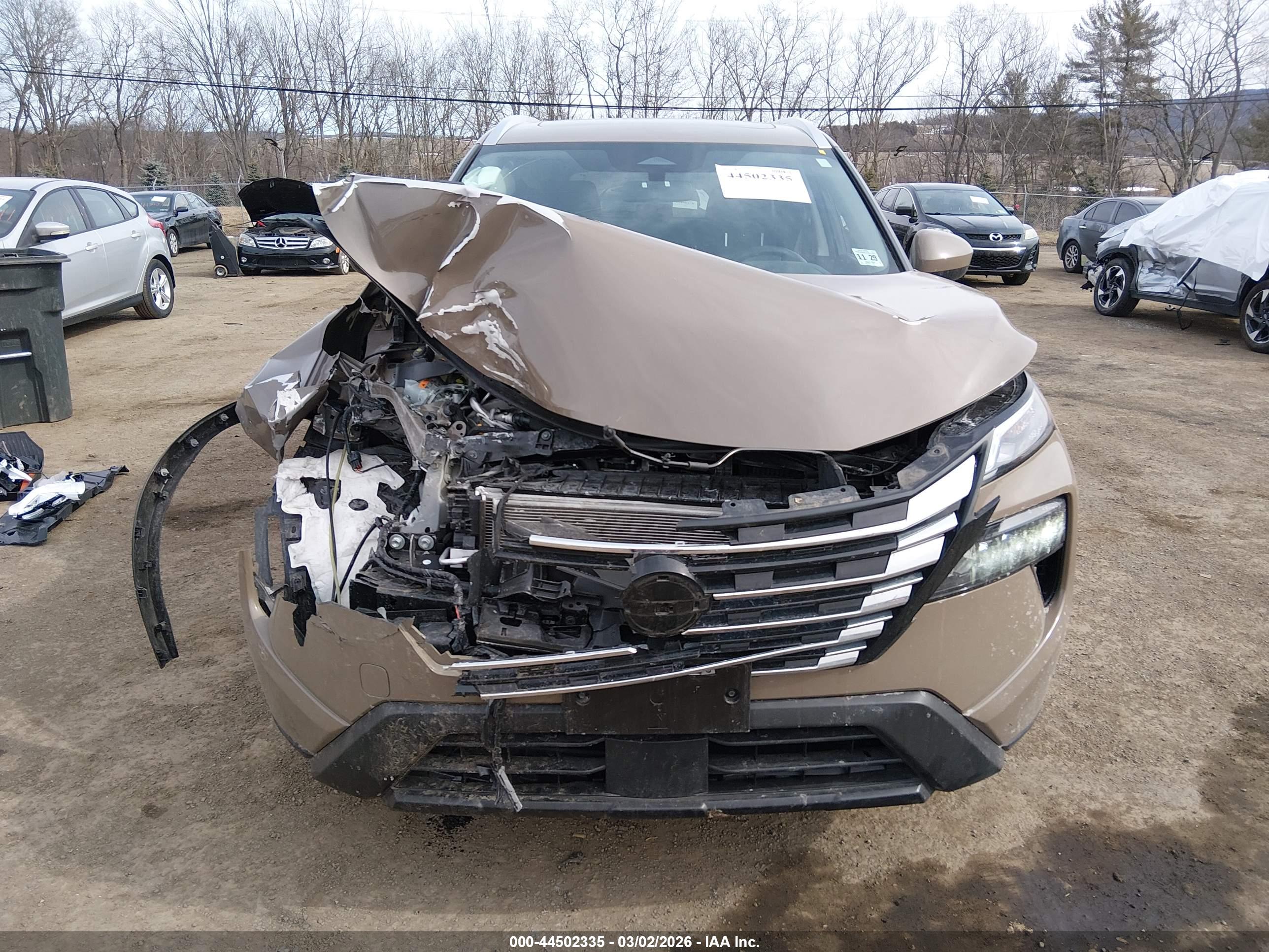 NISSAN ROGUE image 6