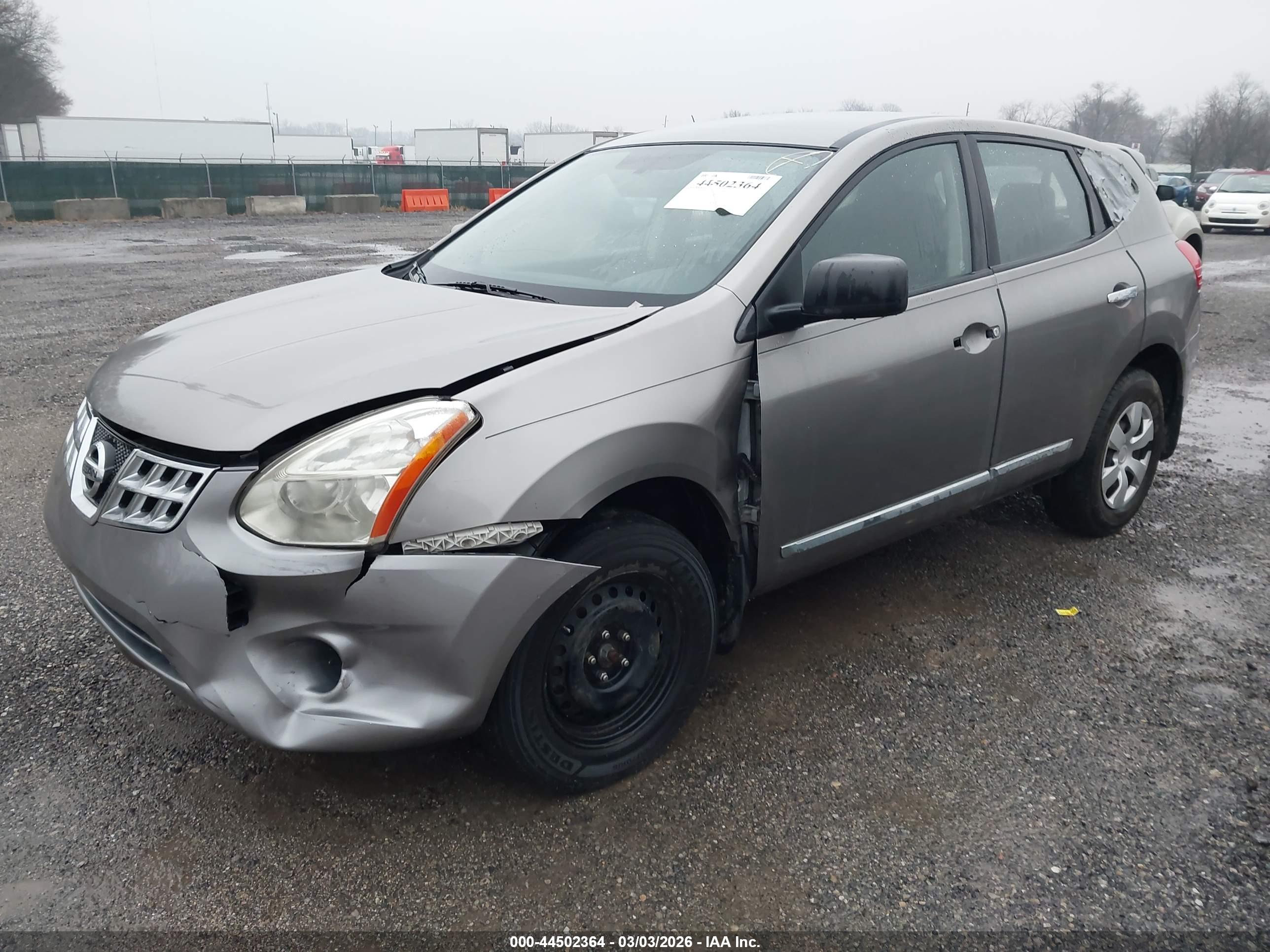 NISSAN ROGUE image 2