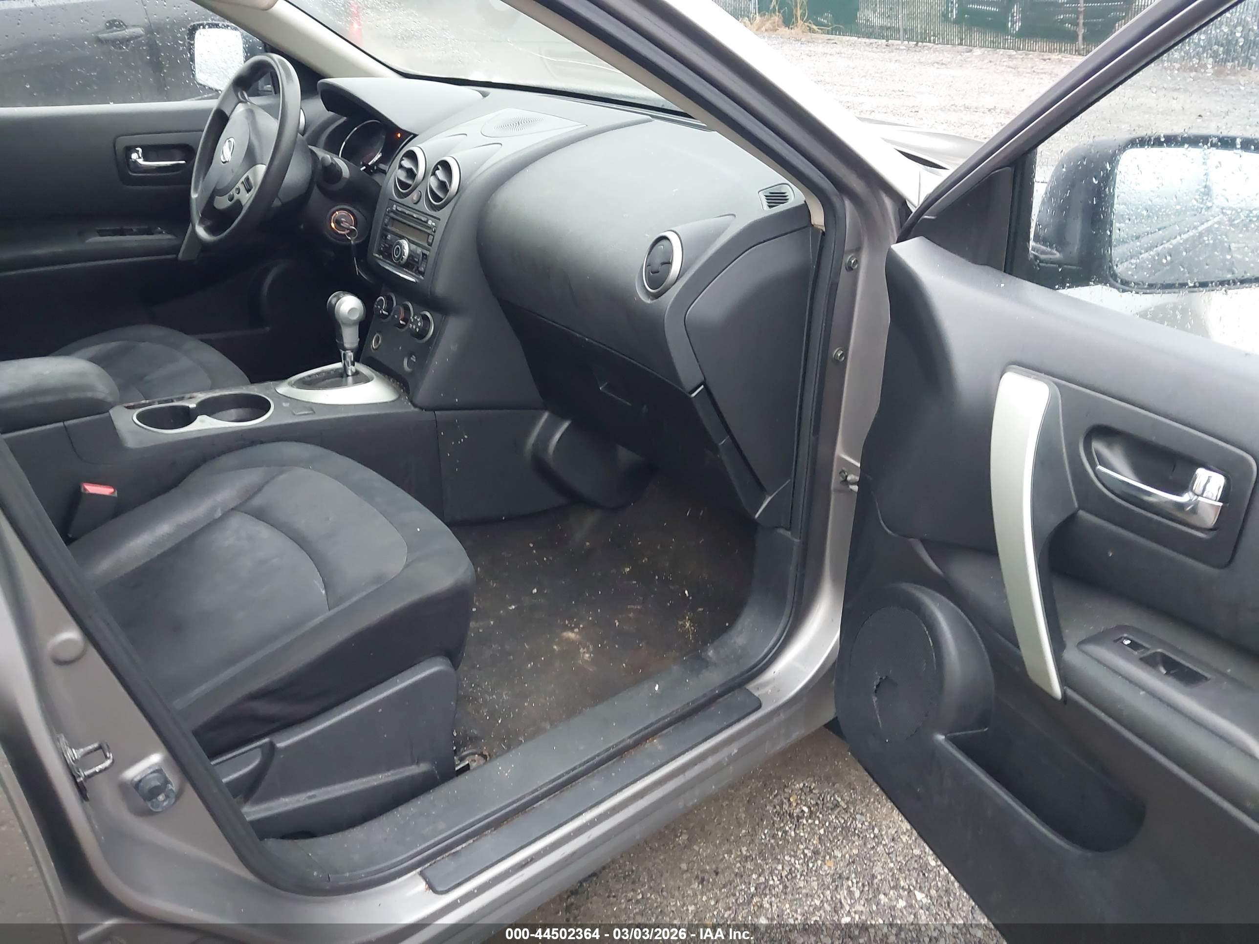 NISSAN ROGUE image 5