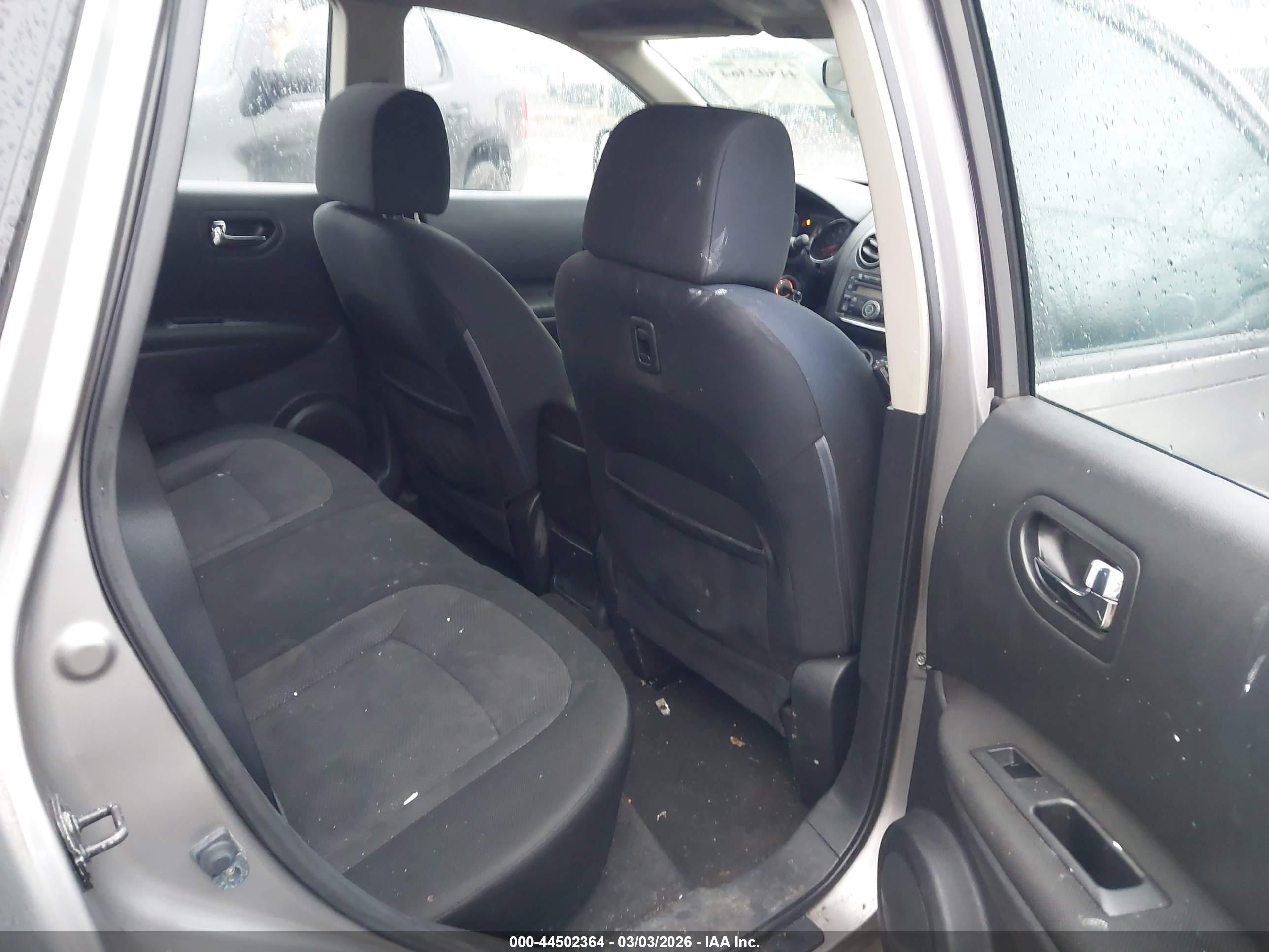 NISSAN ROGUE image 8