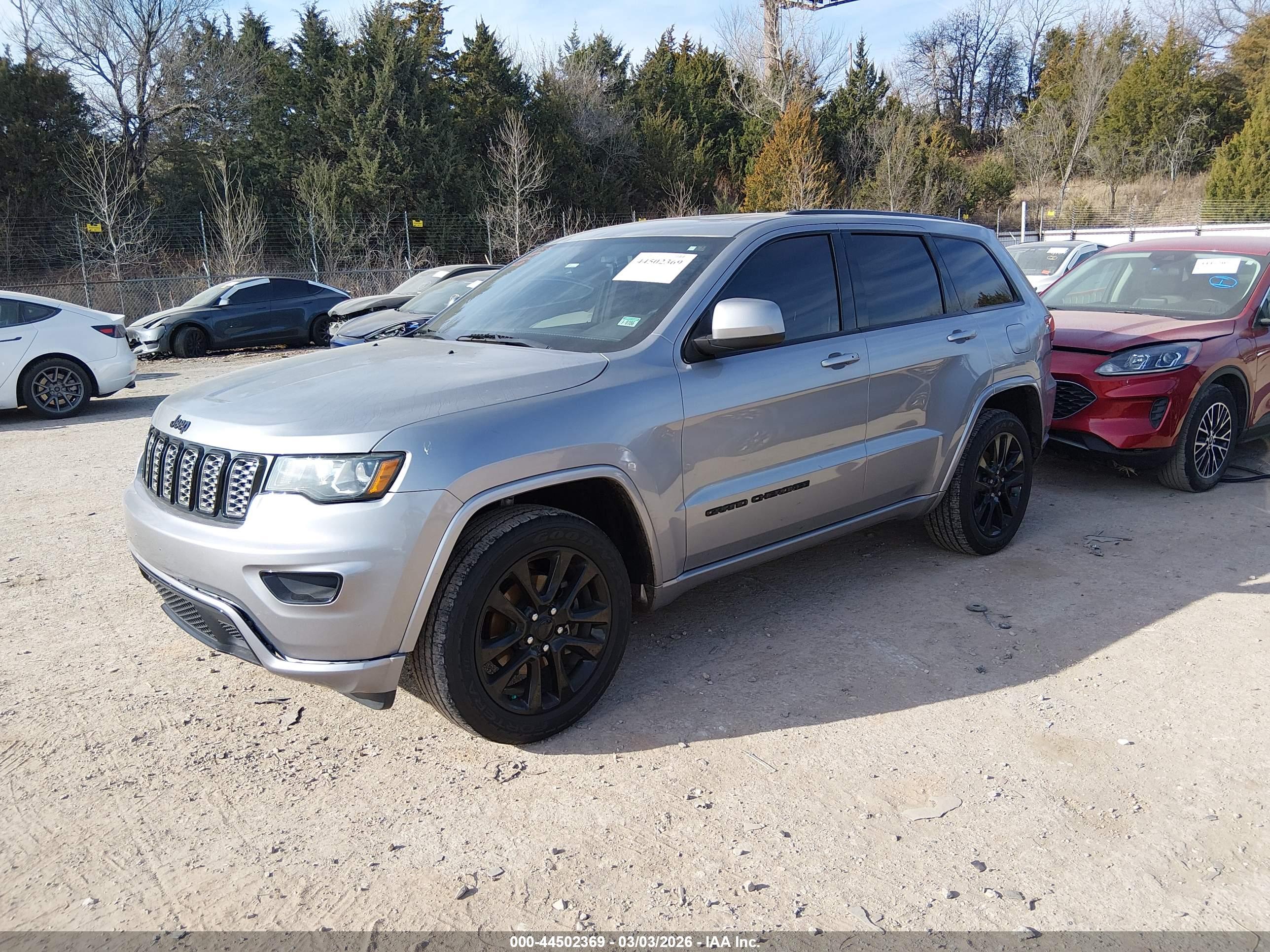 JEEP GRAND image 2
