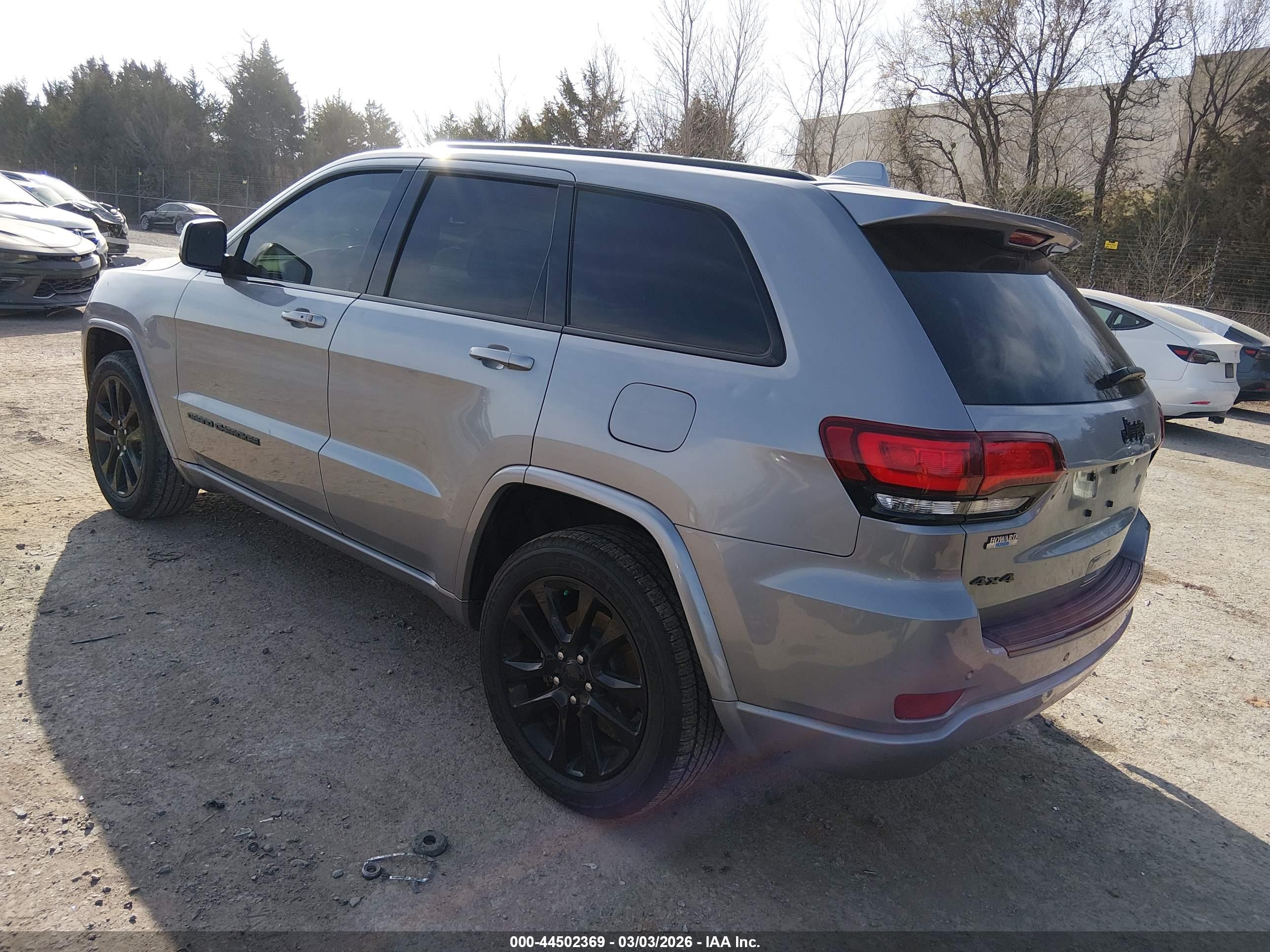 JEEP GRAND image 3