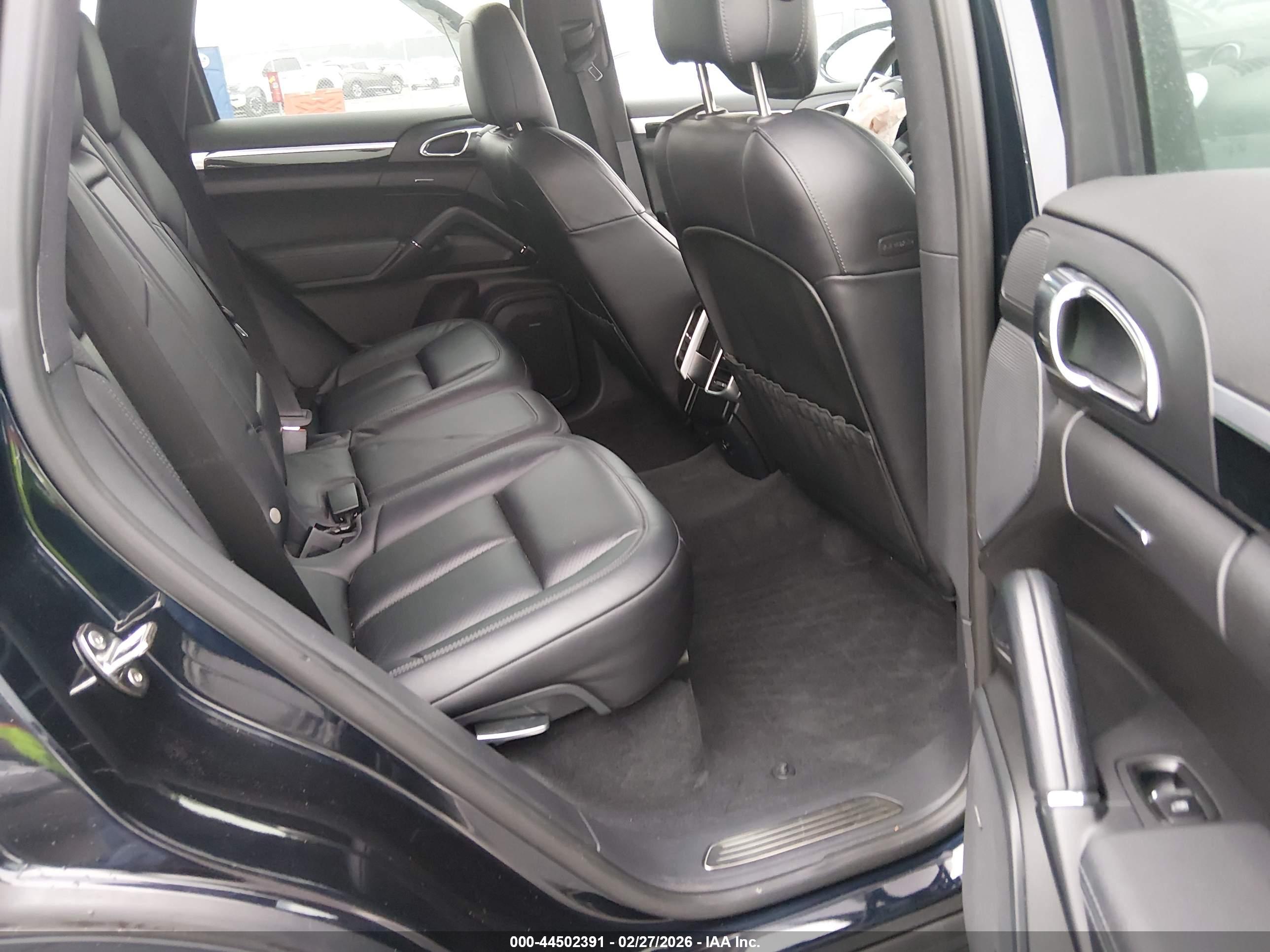 PORSCHE CAYENNE image 8