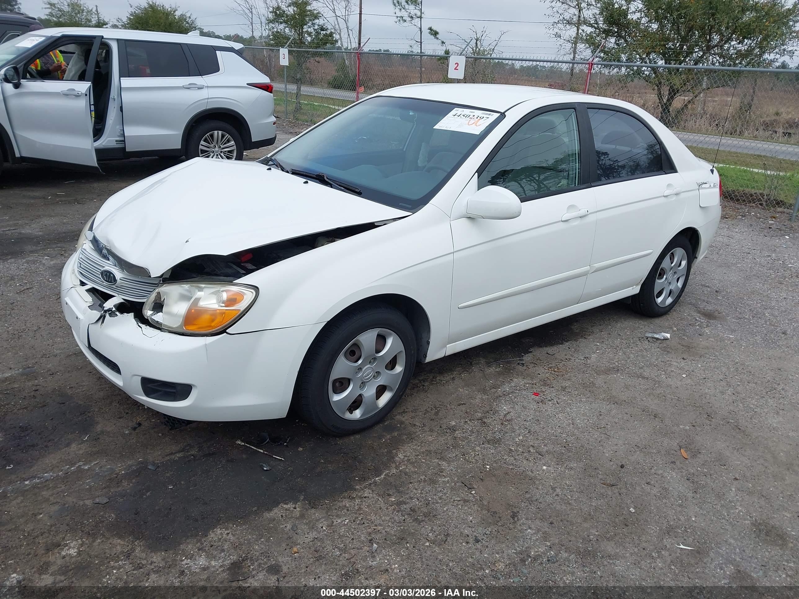 KIA SPECTRA image 2