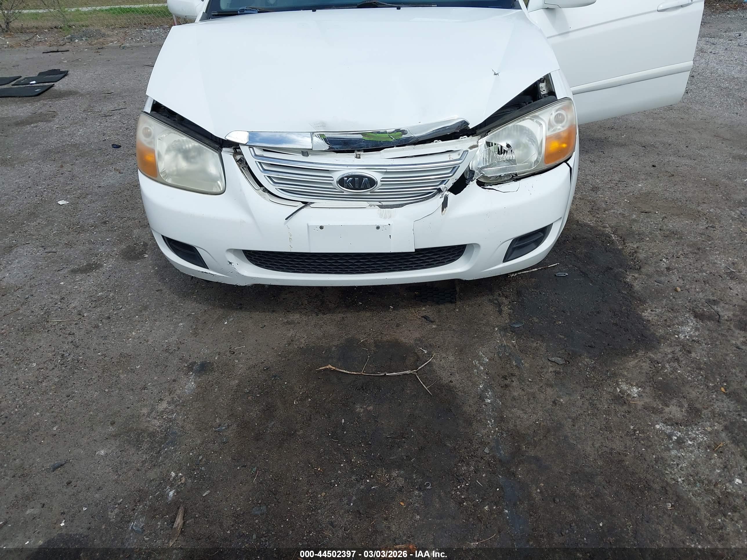 KIA SPECTRA image 6