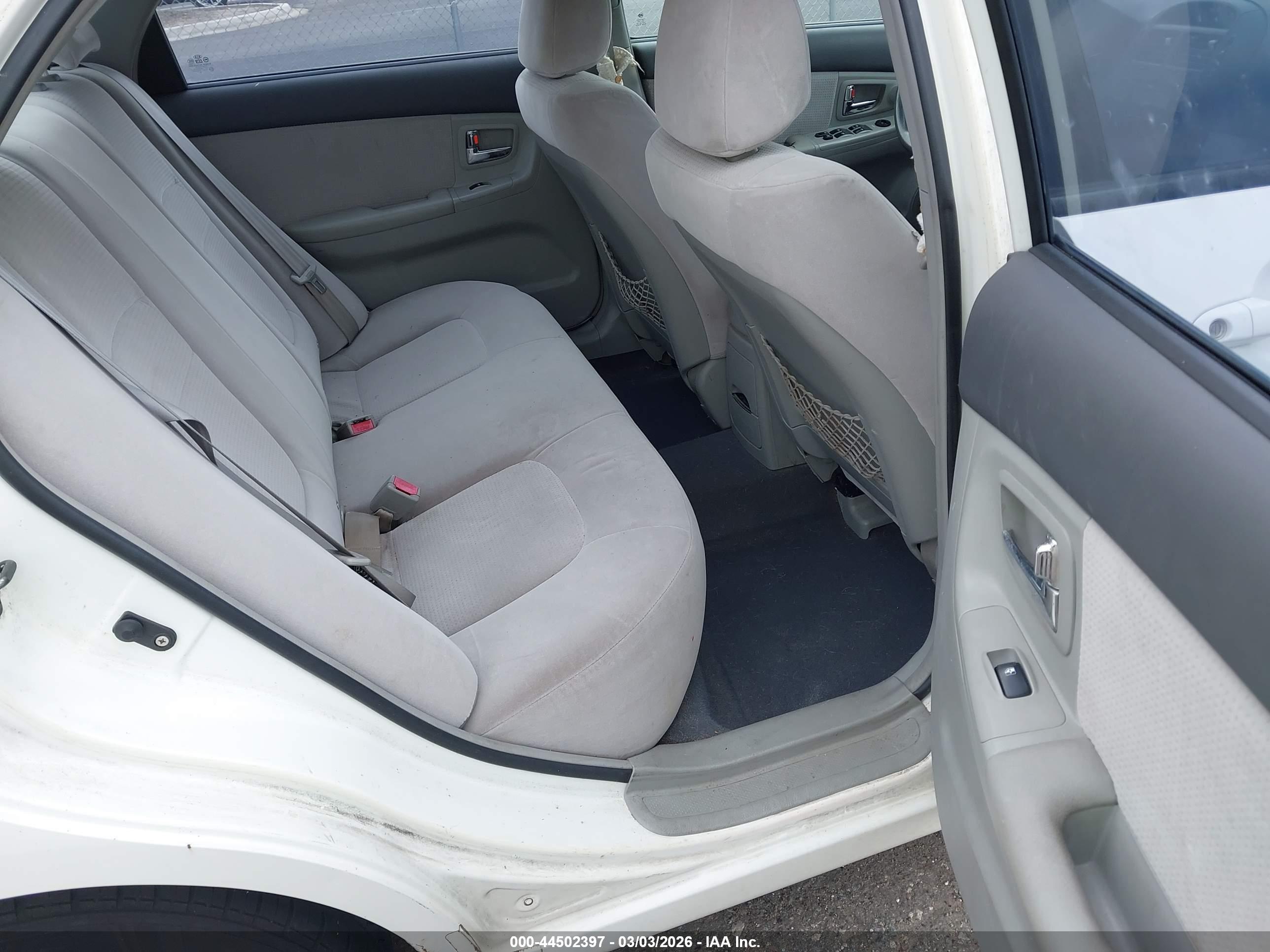 KIA SPECTRA image 8